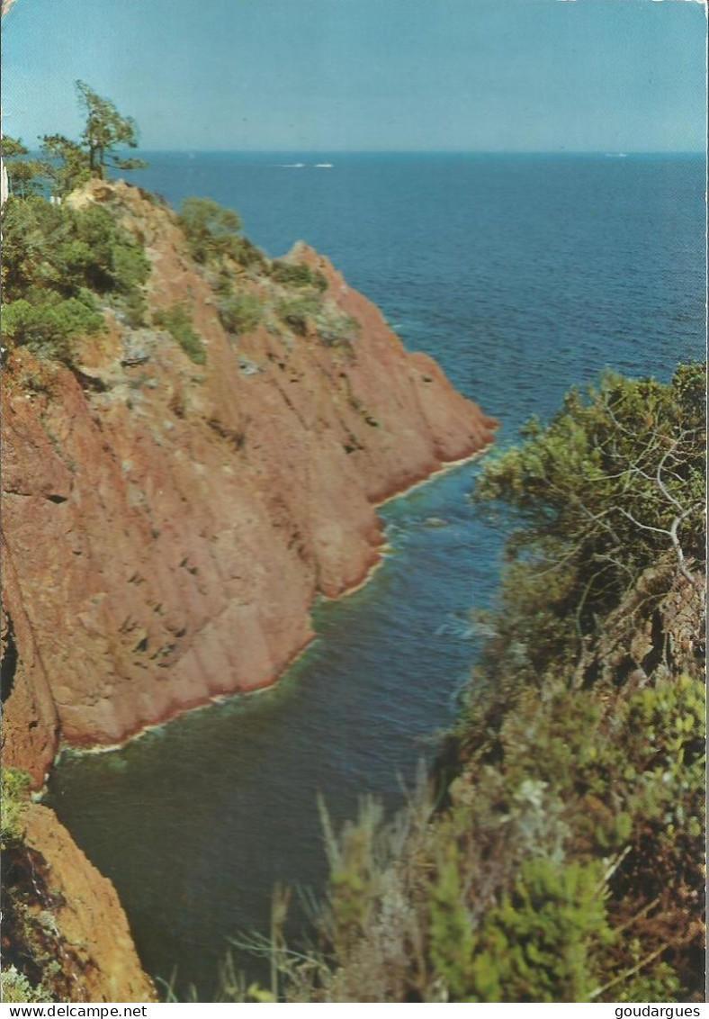 La Corniche D'Or - Calanque Au Pied De L'Esterel - (P) - Autres & Non Classés