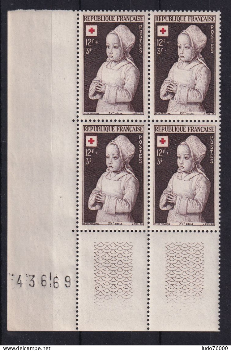 D 811 / LOT N° 914 BLOC DE 4 NEUF** COTE 16€ - Collections