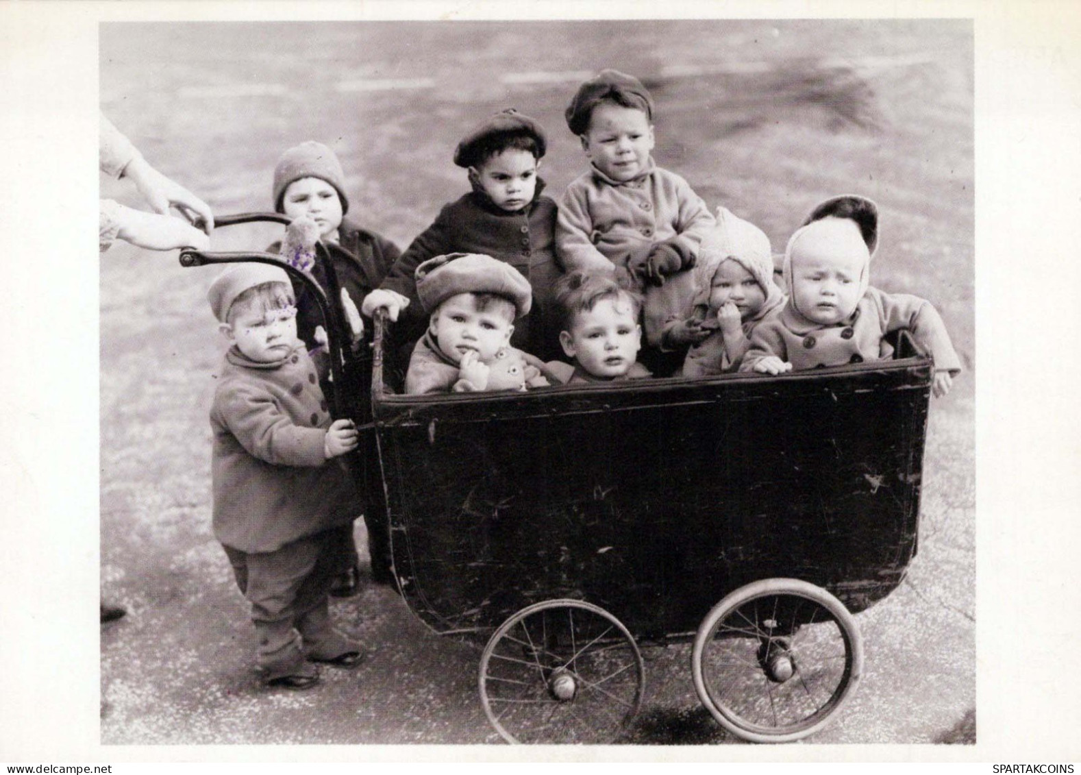 CHILDREN CHILDREN Scene S Landscapes Vintage Postcard CPSM #PBU165.GB - Scènes & Paysages
