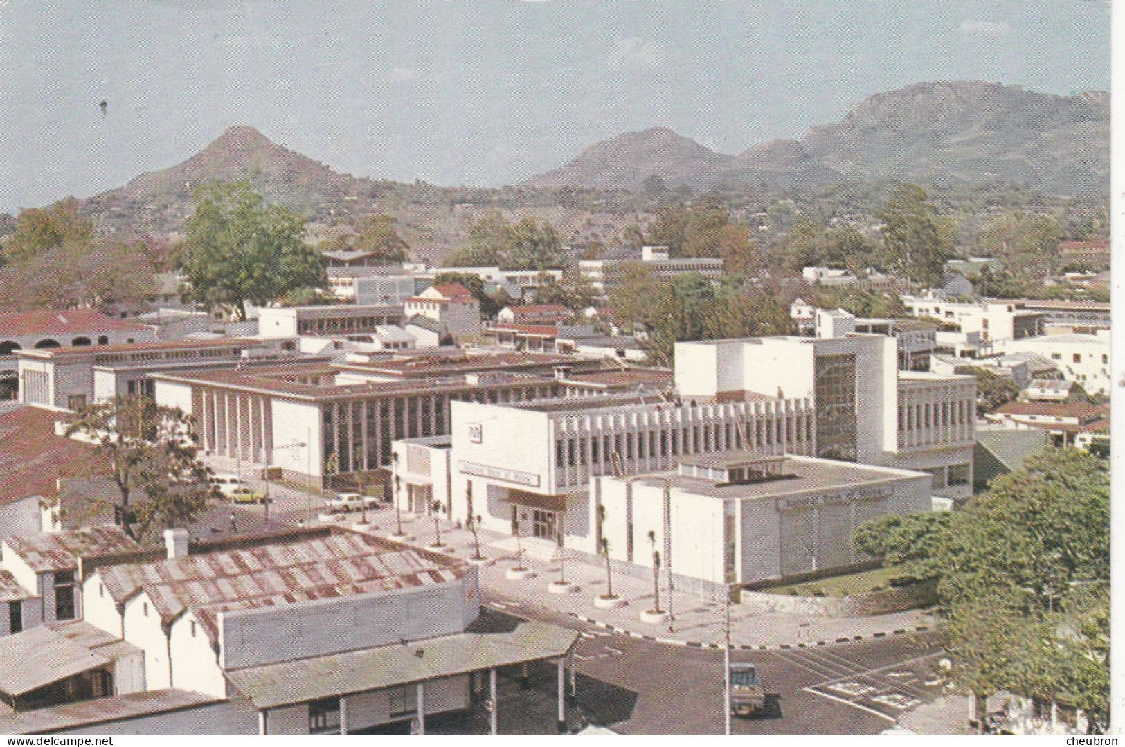 MALAWI. BLANTYRE (ENVOYE DE).. " VIEW OF BLANTYRE "  . ANNEE 1979 + TEXTE + TIMBRES - Malawi