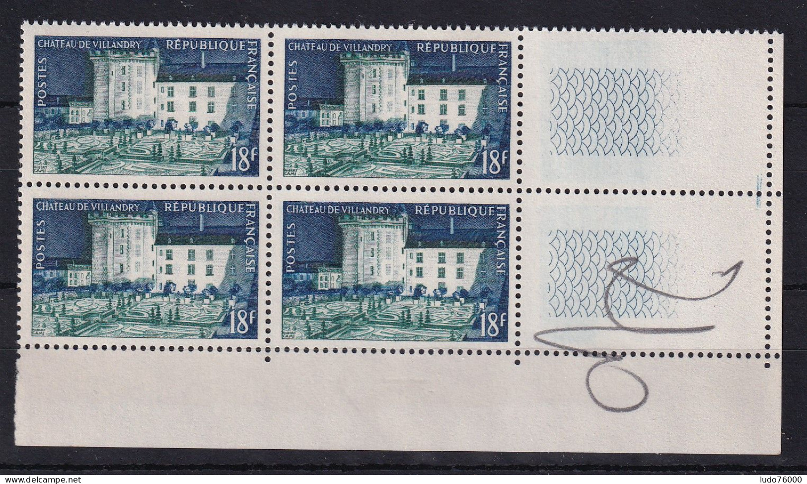 D 811 / LOT N° 995 BLOC DE 4 NEUF** COTE 24€ - Collections