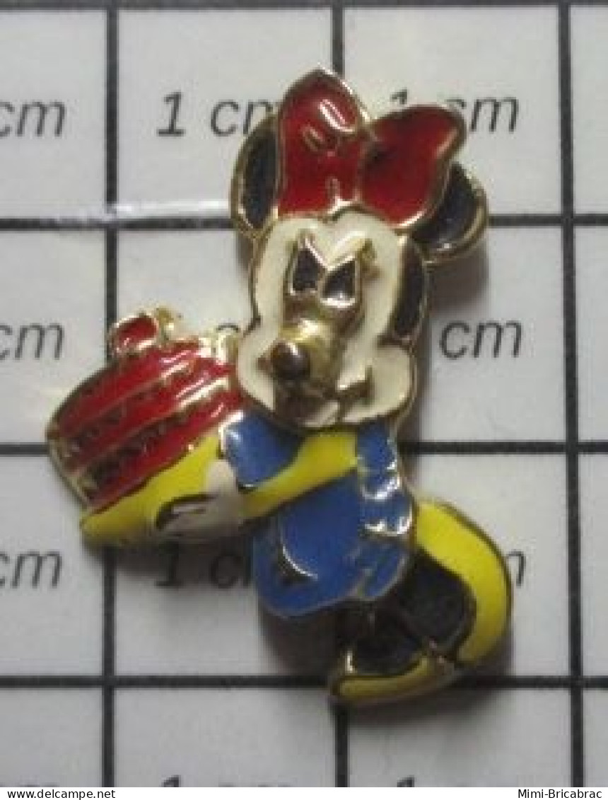 1818B Pin's Pins / Beau Et Rare / DISNEY /  MINNIE  , EN RELIEF - Disney