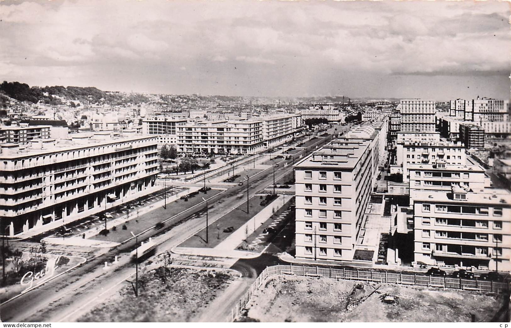 Le Havre  - Avenue Foch Et Nouveaus Immeubles  -  CPSM°J - Zonder Classificatie