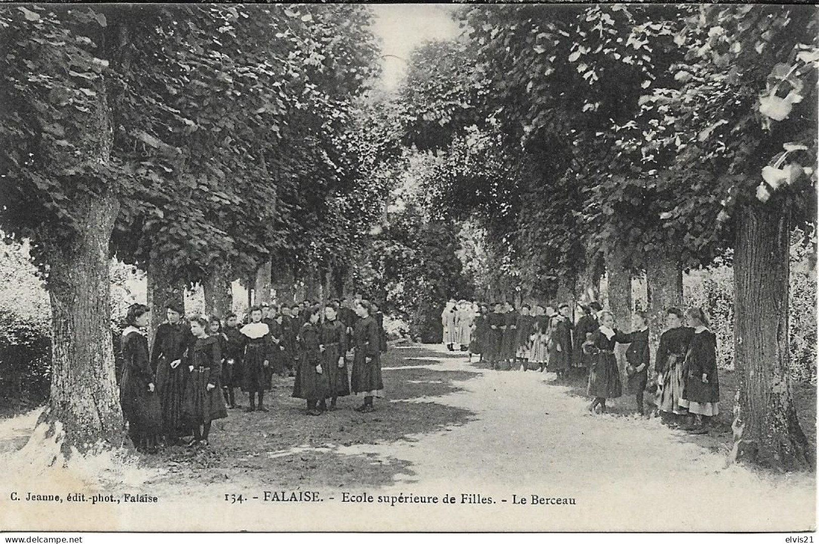 FALAISE Ecole Supérieure De Filles - Falaise