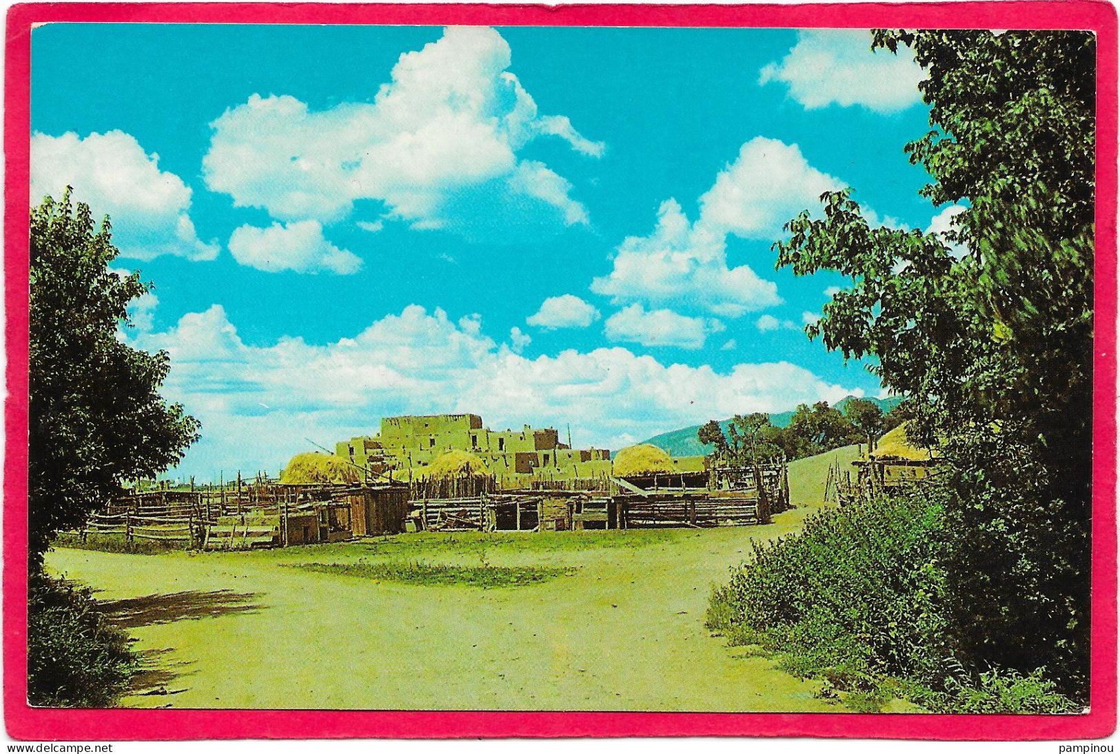 INDIENS - Taos Pueblo, New Mexico - Indianer