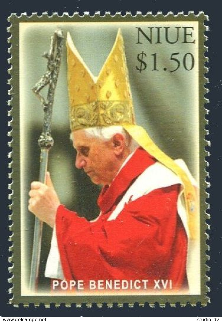 Niue 797, MNH. Pope Benedict XVI, 2005. - Niue
