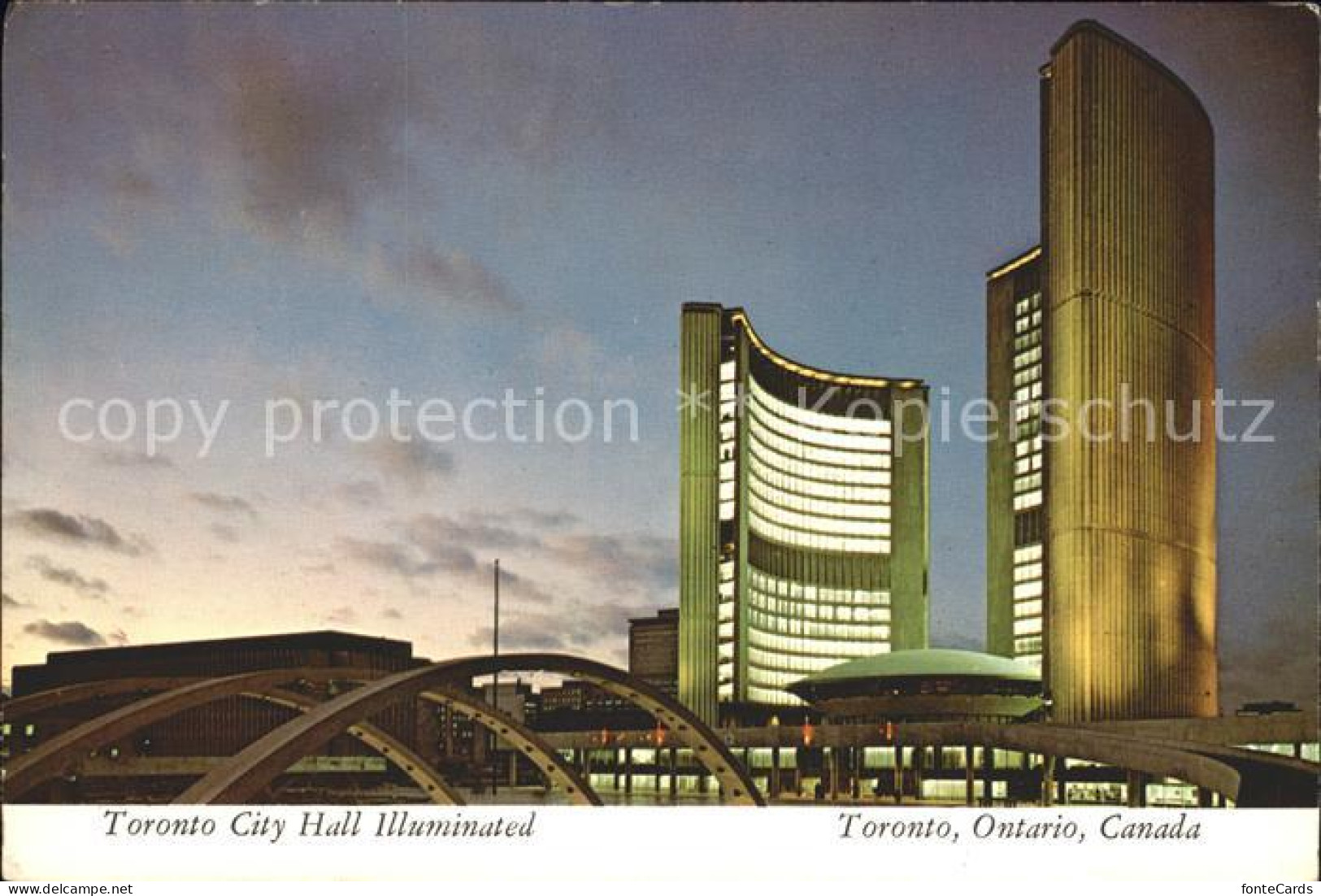 72064191 Toronto Canada Toronto City Hall Illuminated  - Ohne Zuordnung