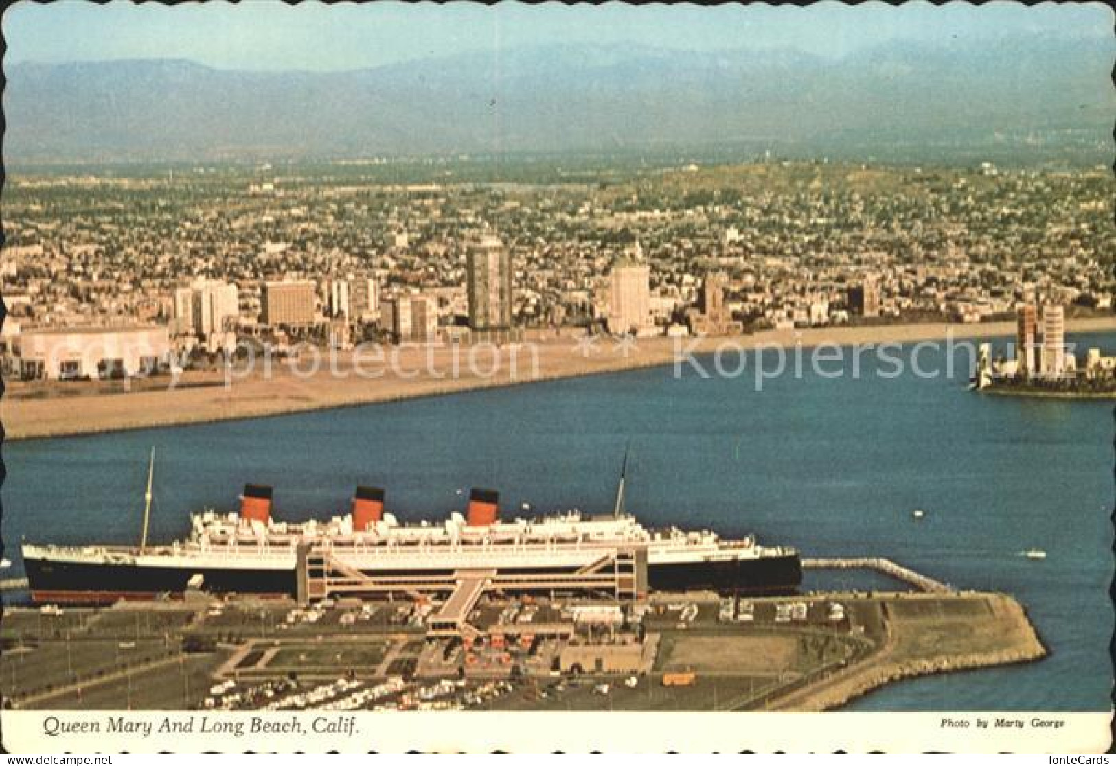 72063130 Long_Beach_California Mit Queen Mary - Autres & Non Classés