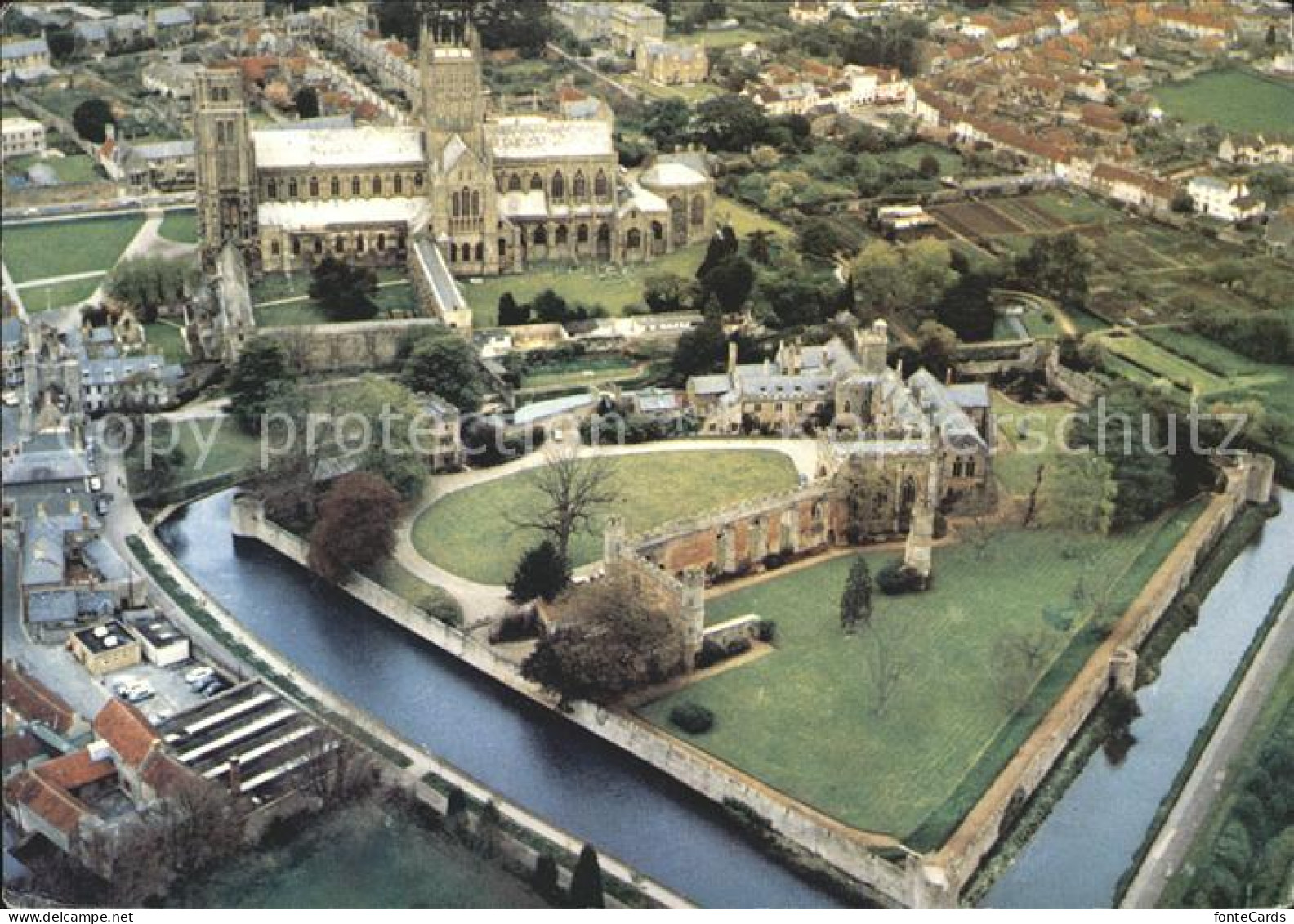 72060069 Wells Mendip Fliegeraufnahme Cathedral Bishop Palace Moat Mendip - Altri & Non Classificati
