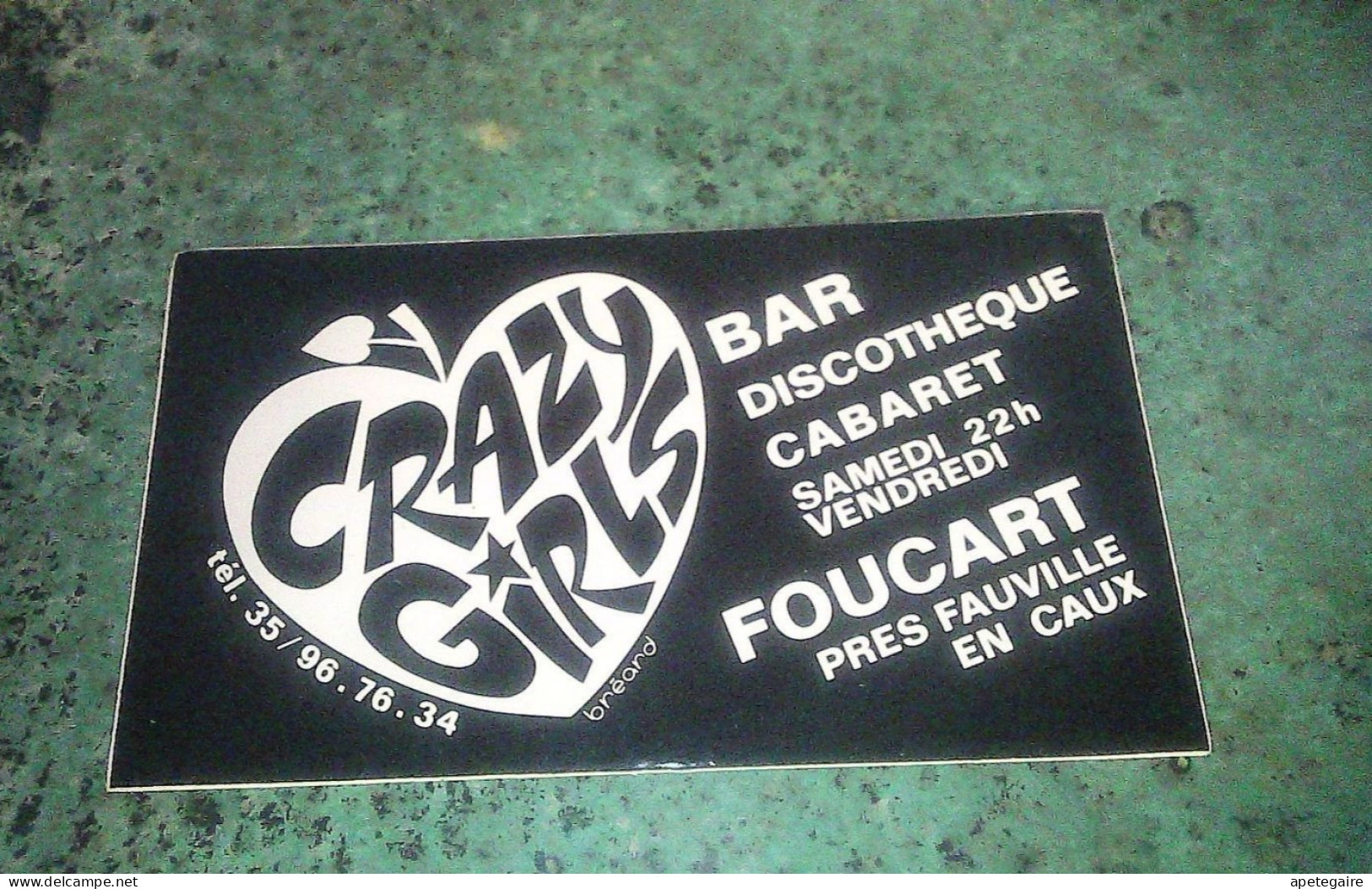 Foucart Près  Fauville En Caux Autocollant Bar Discothèque Crazy Girls - Stickers