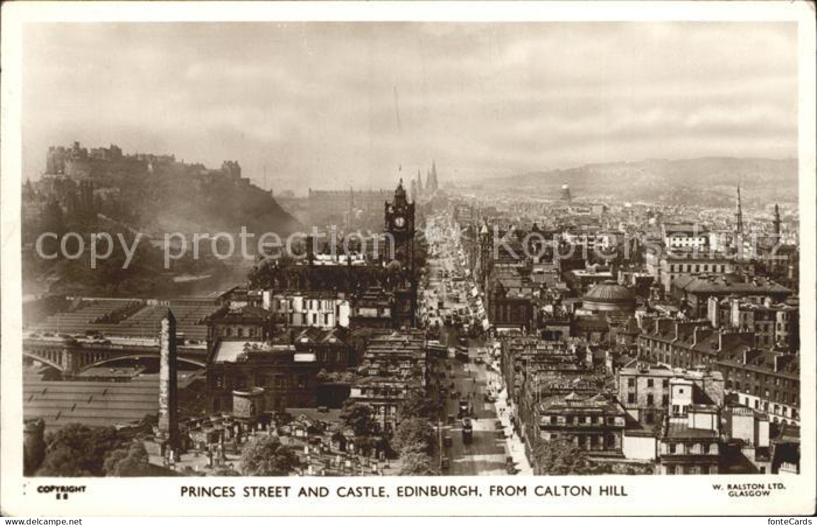 72045318 Edinburgh Princess Street And Castle From Calton Hill Edinburgh - Sonstige & Ohne Zuordnung