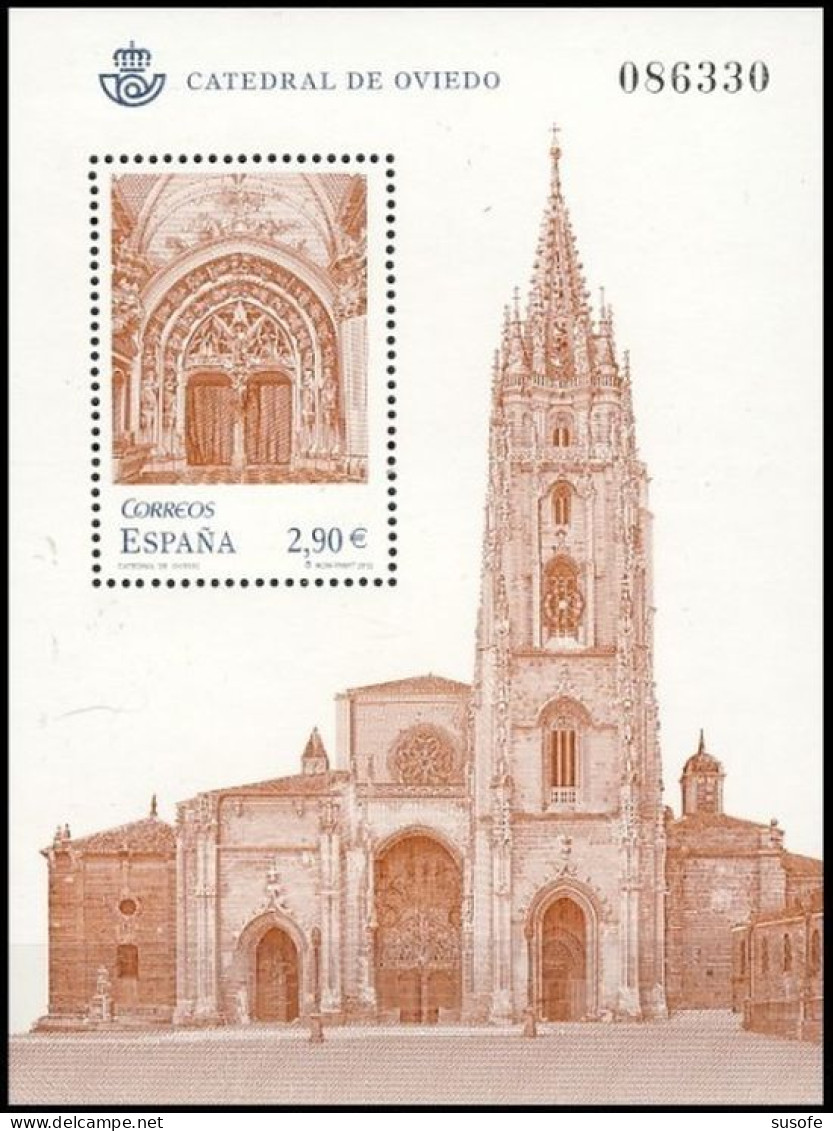 España 2012 Edifil 4736 Sello ** HB Catedral De Oviedo Puerta Capilla Ntra. Sra. Del Rey Casto Michel BL224 Yvert BF212 - Neufs