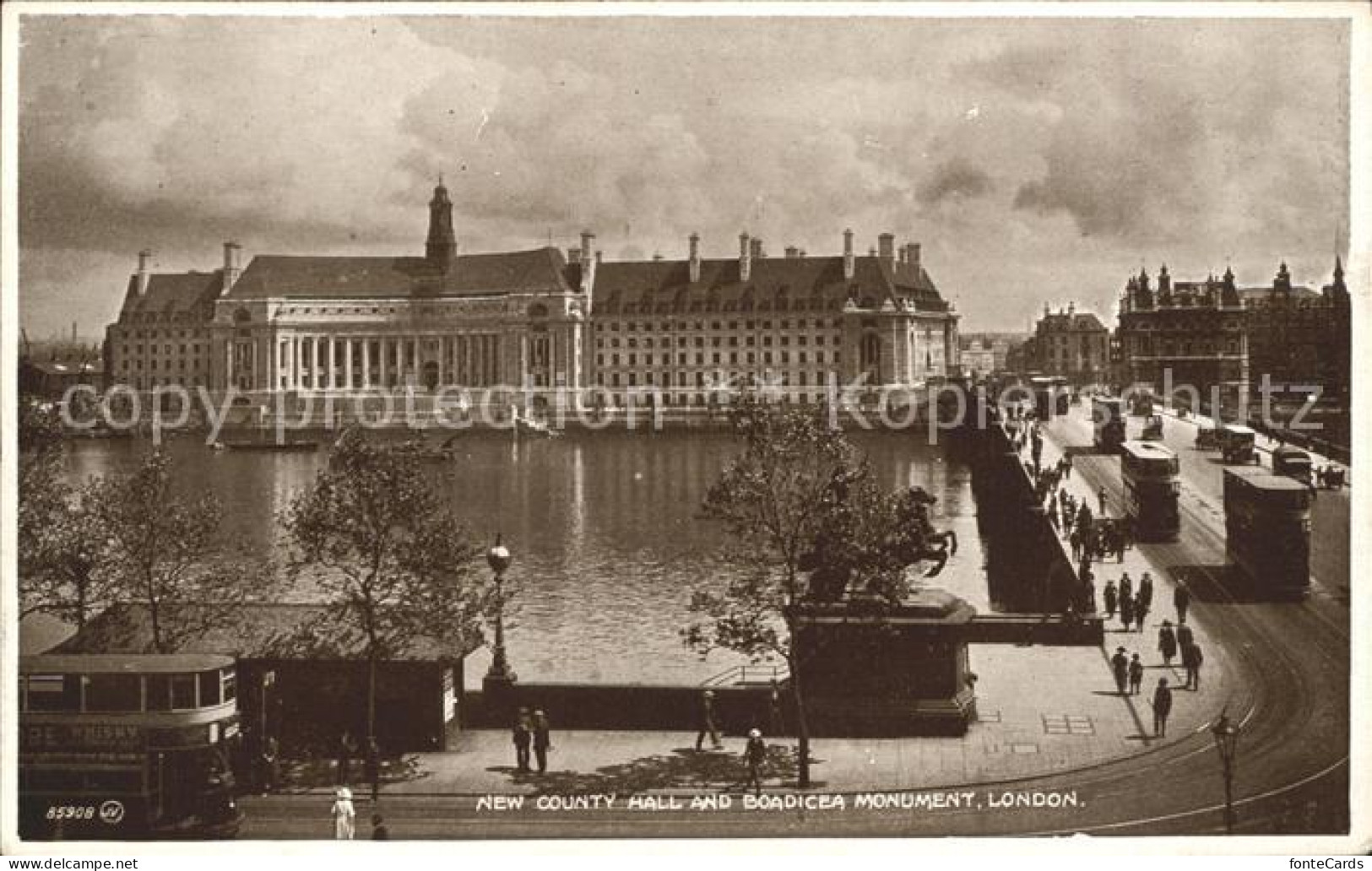 71999634 London New County Hall And Monument Busse Bruecke - Andere & Zonder Classificatie