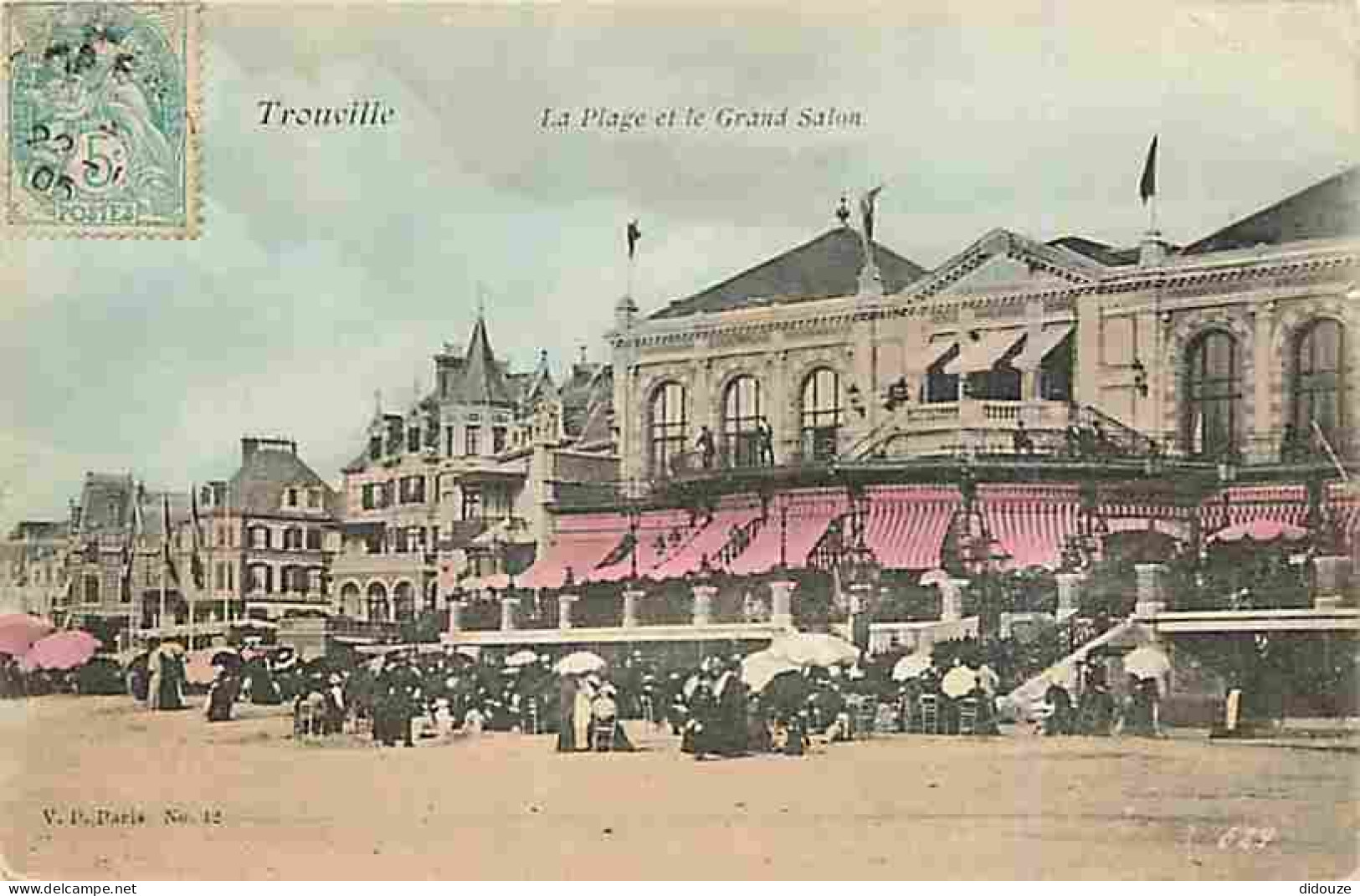 14 - Trouville - La Plage Et Le Grand Salon - Animée - CPA - Voir Scans Recto-Verso - Trouville