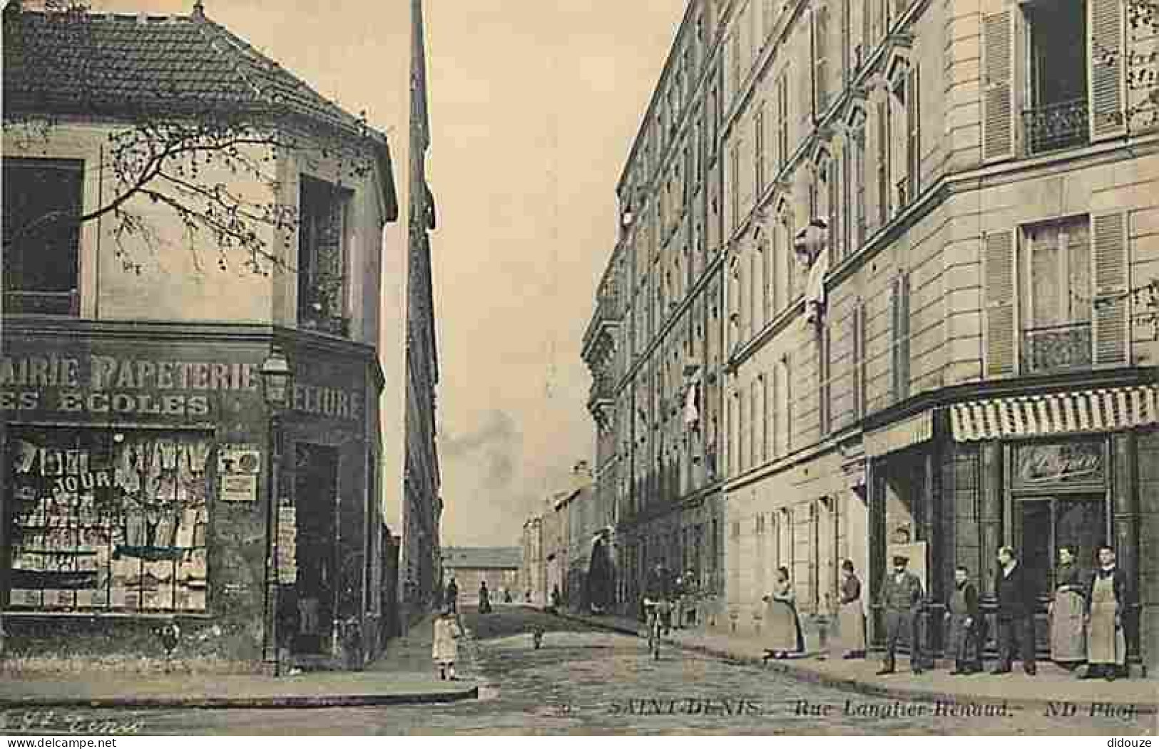 93 - Saint Denis - Rue Langlier Renaud - Animée - Cycliste - Papeterie - CPA - Voir Scans Recto-Verso - Saint Denis