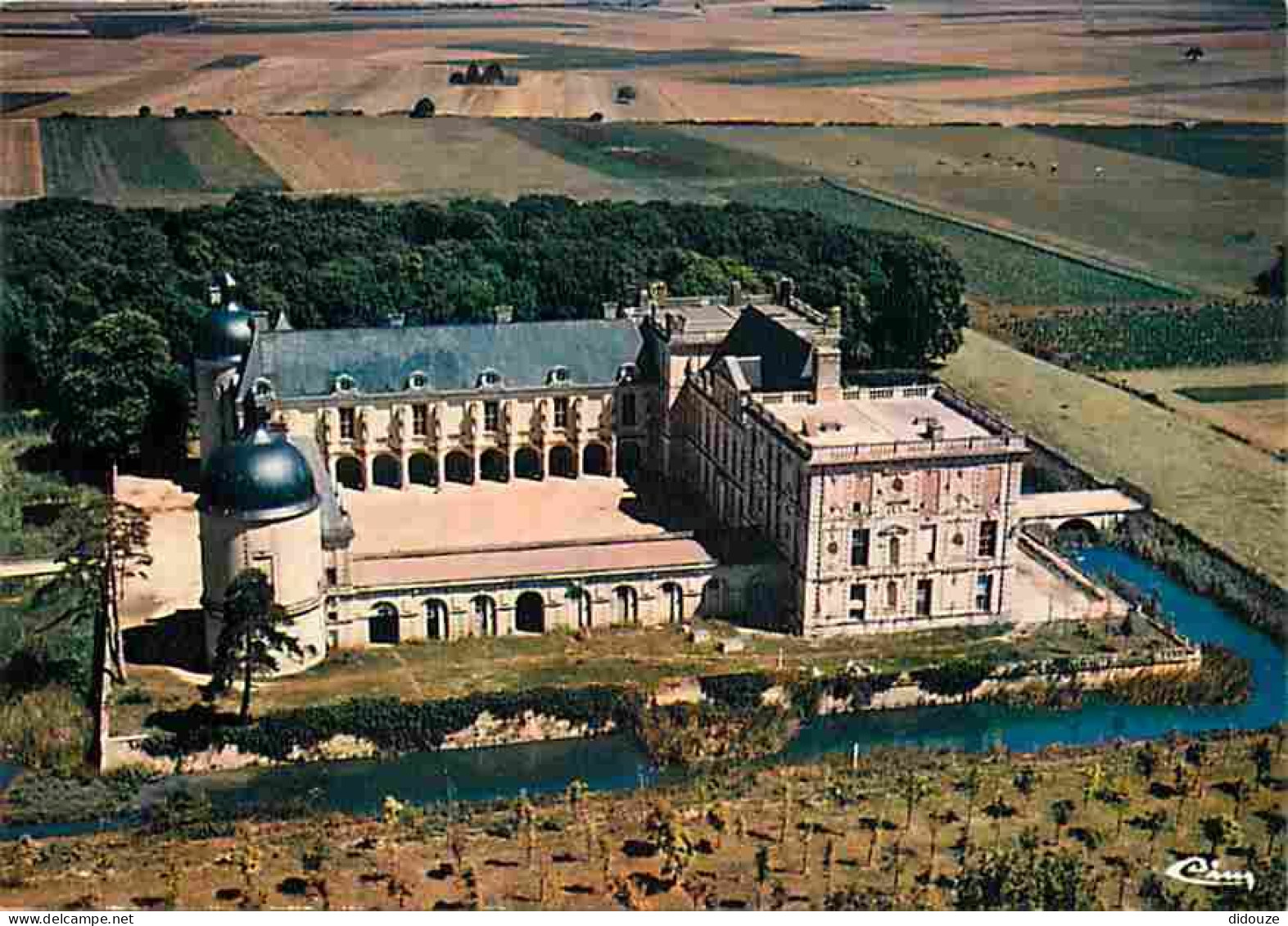 Chateaux - Château De Oiron - Vue Aérienne - Deux Sèvres - Carte Neuve - CPM - Voir Scans Recto-Verso - Castles