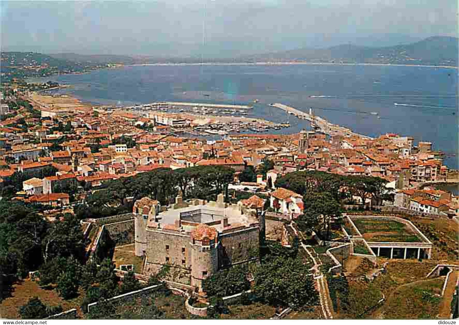 83 - Saint Tropez - Carte Neuve - CPM - Voir Scans Recto-Verso - Saint-Tropez