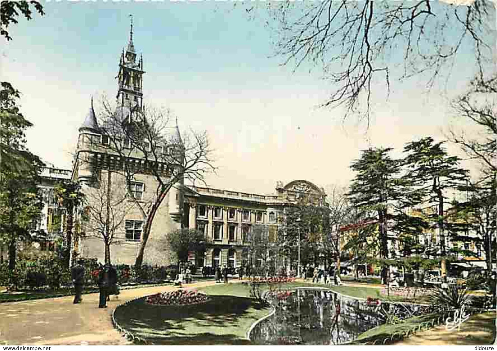 31 - Toulouse - Donjon Du Capitole Au Square Générale De Gaulle - CPM - Voir Scans Recto-Verso - Toulouse