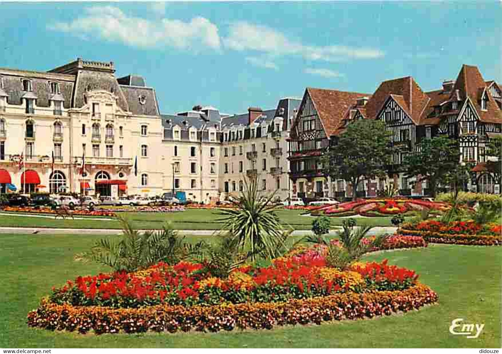 14 - Cabourg - Les Jardins Du Casino - Fleurs - Automobiles - CPM - Voir Scans Recto-Verso - Cabourg