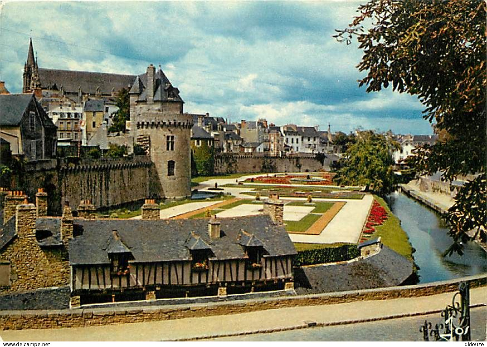 56 - Vannes - CPM - Voir Scans Recto-Verso - Vannes