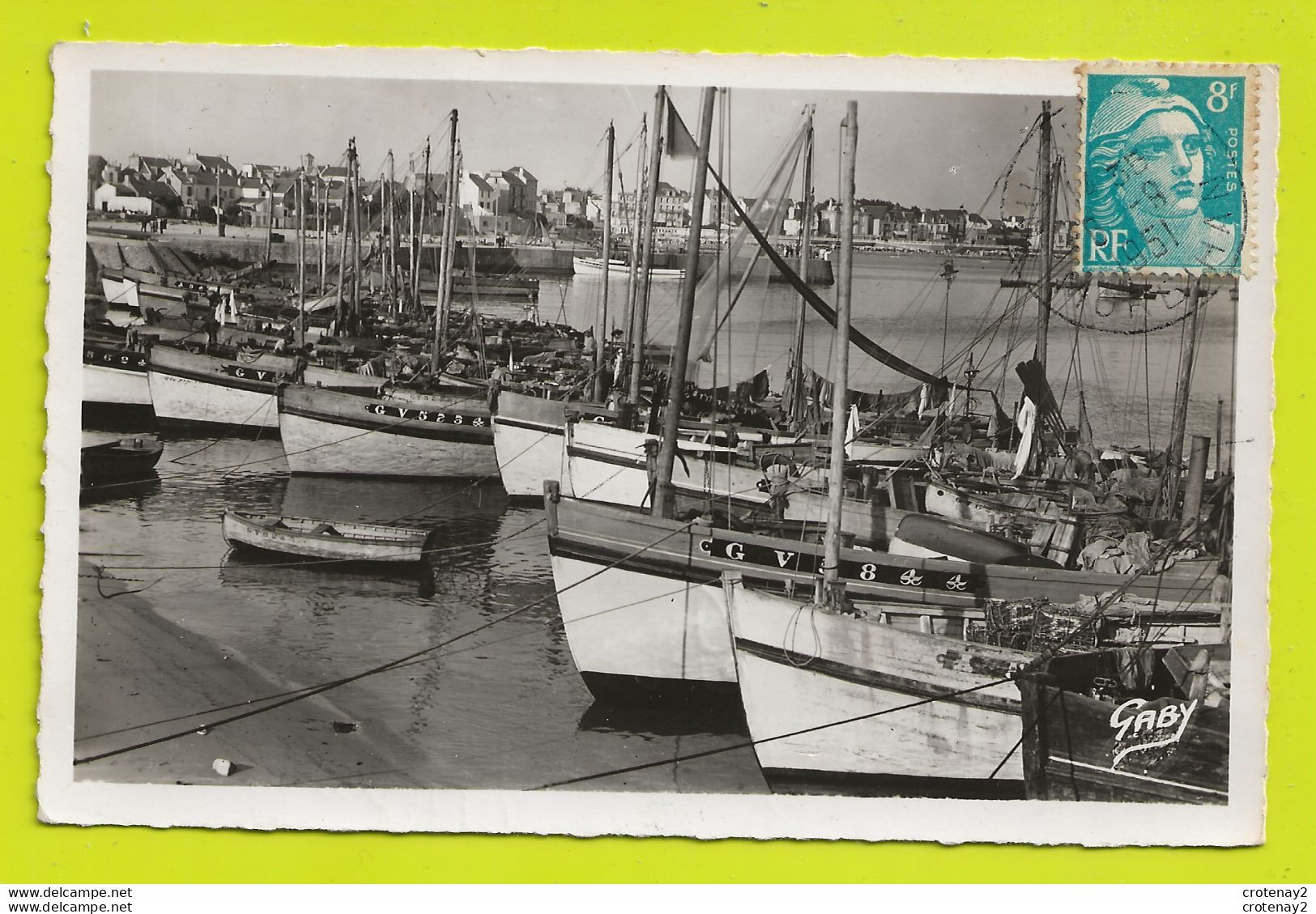 56 QUIBERON N°35 Port Maria Bateaux De Pêche à Quai Artaud Père Et Fils éditeurs Nantes 1951 - Quiberon