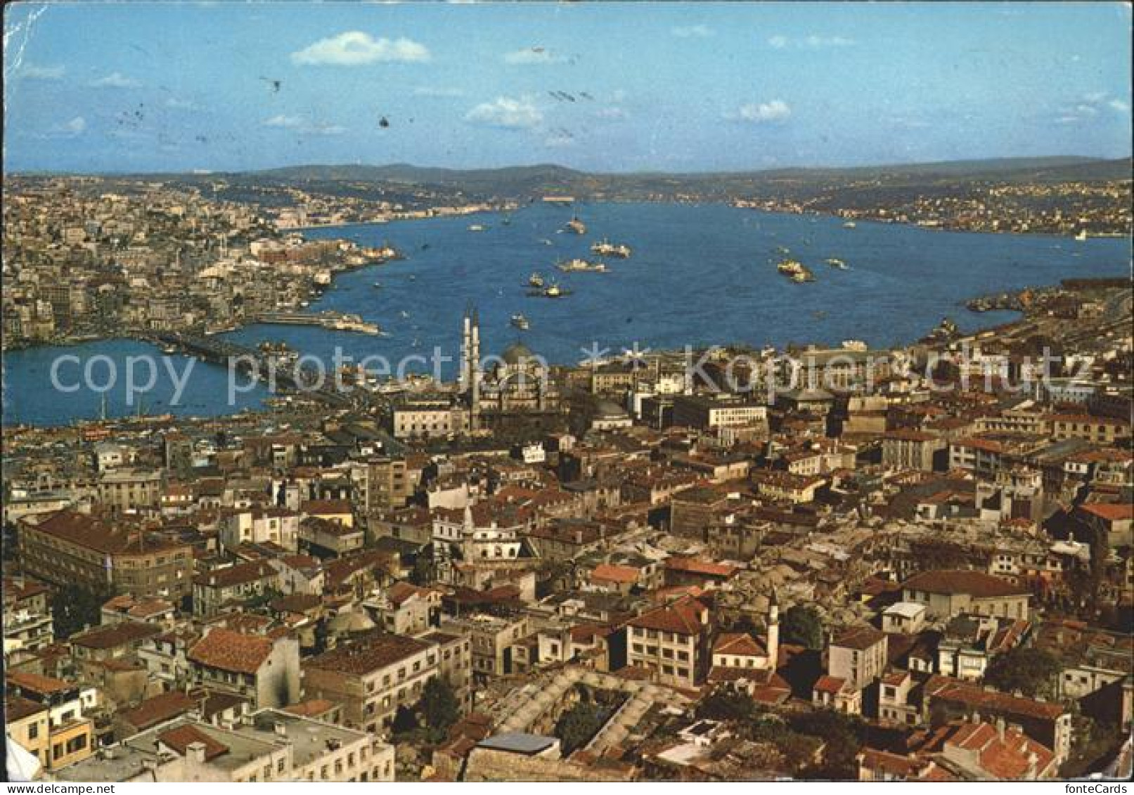 71949892 Istanbul Constantinopel Galata Bruecke Bosphorus Ueskuedar  - Turkey
