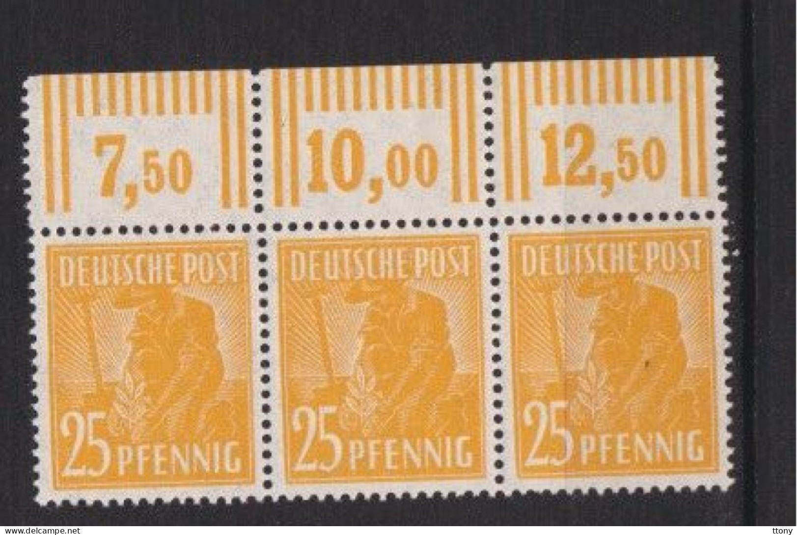 Un Bloc  3 Timbres  25 Pf   DZ  N°  952   **   Allemagne   Occupation Alliée   Zone Interalliée AAS   Deutsche Post - Postfris