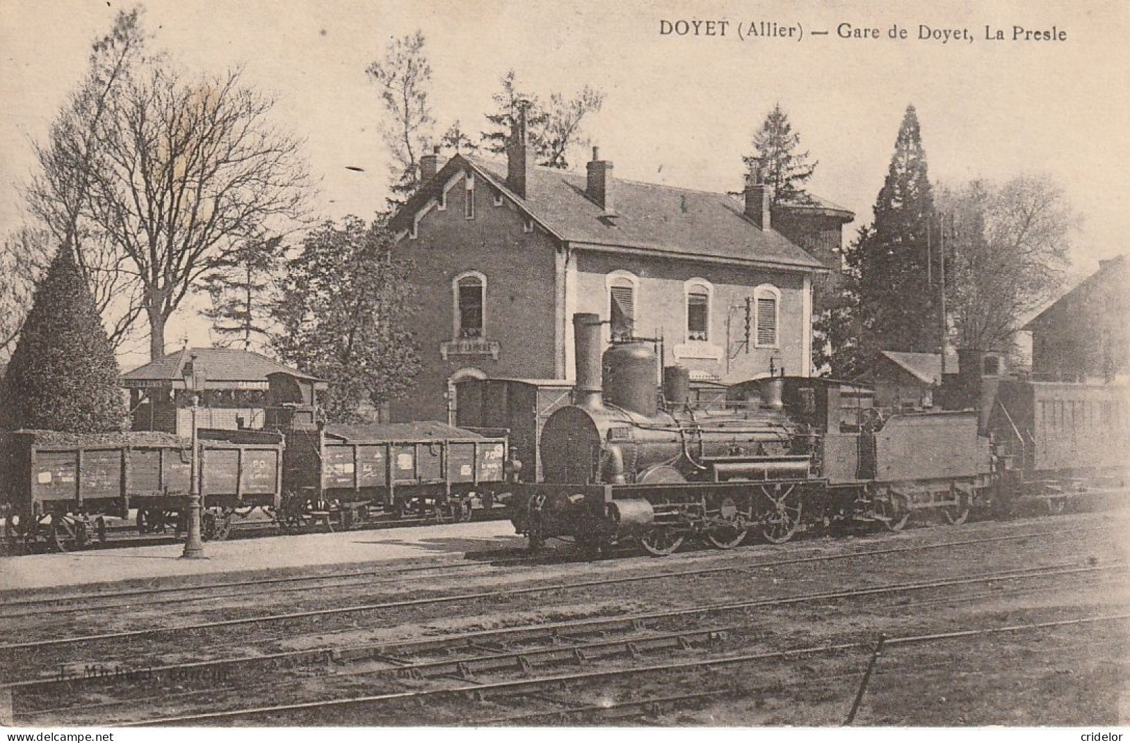 03 - DOYET - GARE DE LA PRESLE - BEAU PLAN SUR LOCOMOTIVE VAPEUR - CHEMINS DE FER SNCF - VOIR ZOOM - Otros & Sin Clasificación