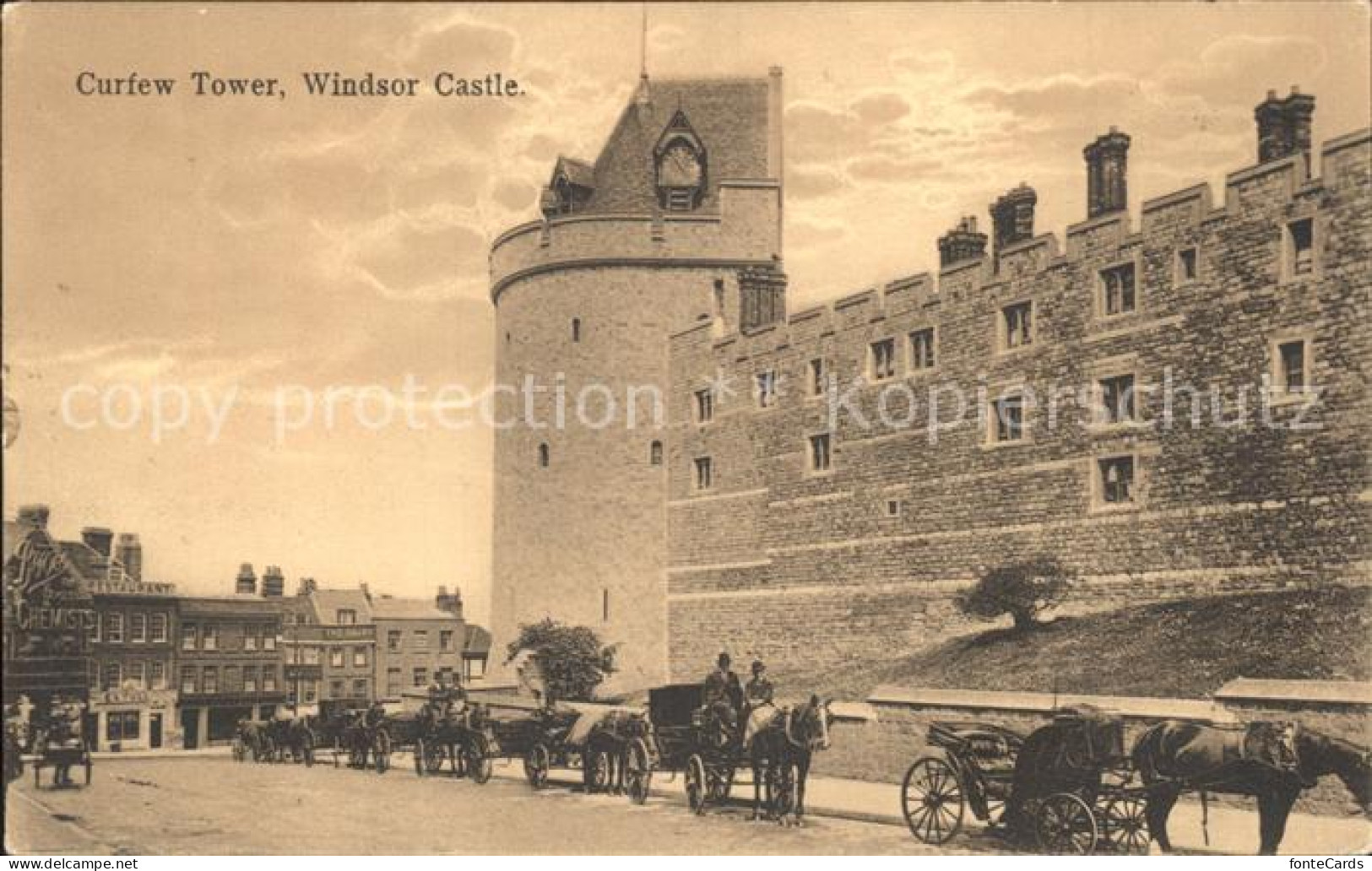 71901521 Windsor_Castle Curfew Tower Pferdekutschen - Altri & Non Classificati