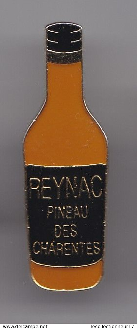 Pin's Reynac Pineau Des Charentes En Charente Maritime Dpt 17 Réf 4106 - Boissons