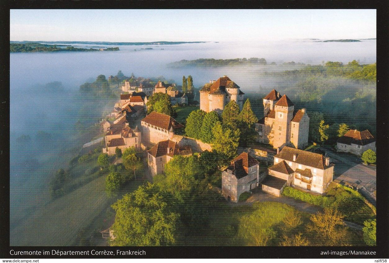 1 AK Frankreich * Blick Auf Die 3 Schlösser Auf Dem Schlosshügel In Curemonte - Eines Der Schönsten Dörfer Frankreichs * - Sonstige & Ohne Zuordnung