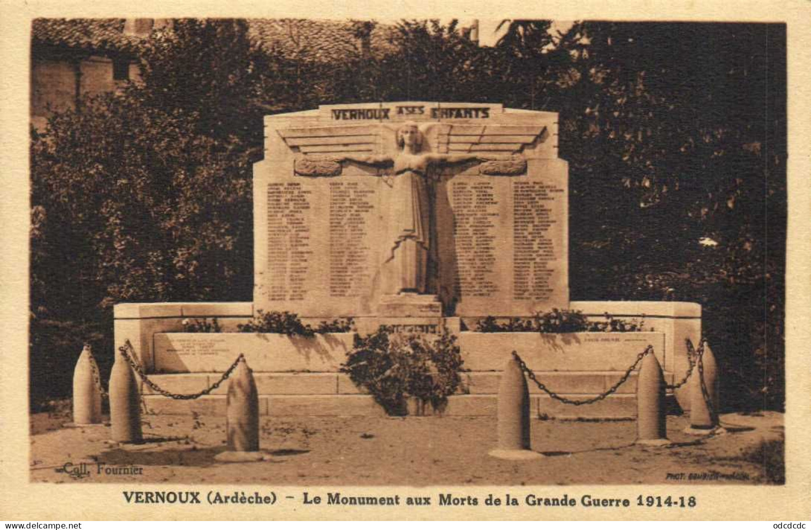 DESTOCKAGE Avant fermeture boutique BON LOT 100 CPA MILITARIA  Patriotiques Monument aux Morts ...  (toutes scannées )