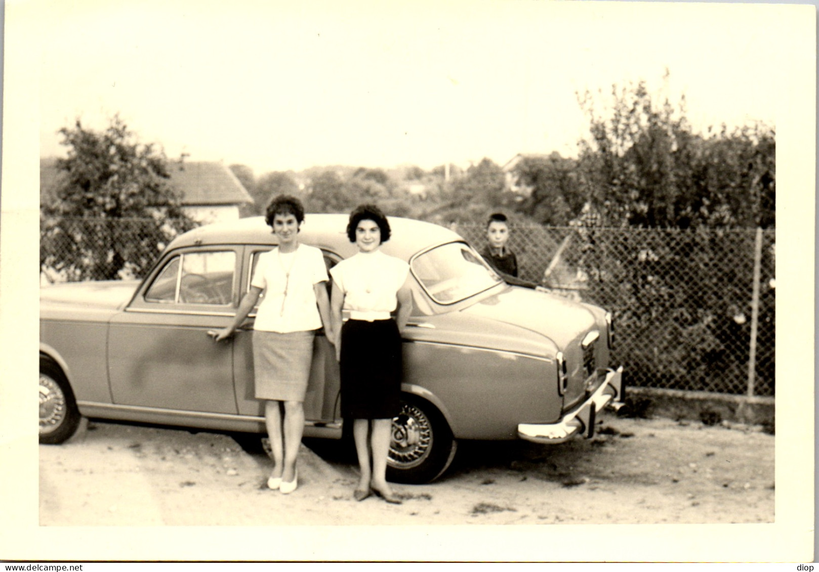 Photographie Photo Vintage Snapshot Amateur Automobile Voiture Verneuil  - Auto's