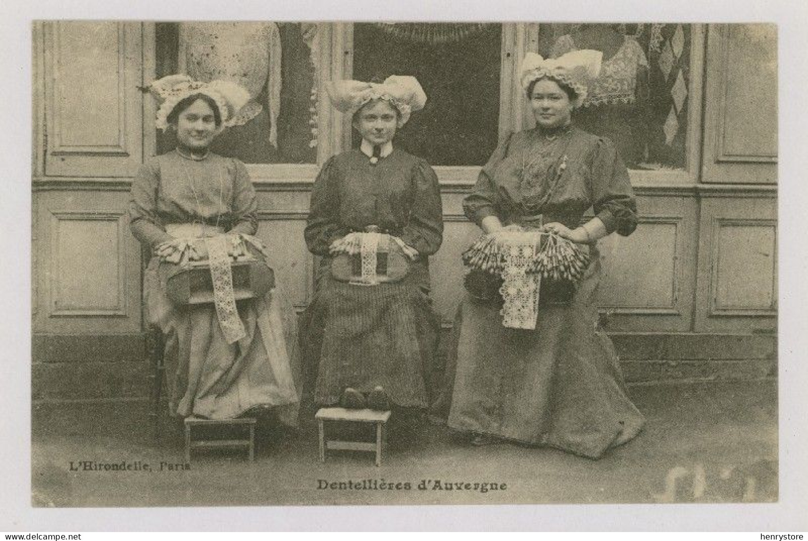 TYPES D'AUVERGNE : 3 Dentellières D'Auvergne, 1925 (z4173) - Auvergne Types D'Auvergne