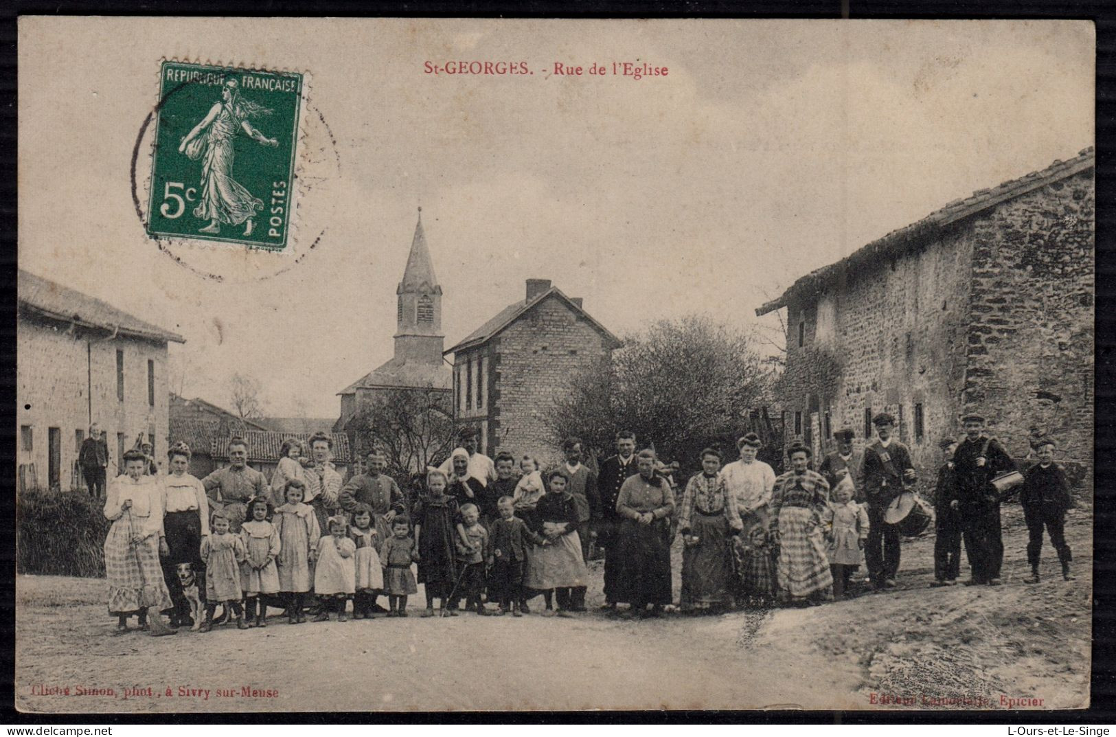 St-Georges Par Réchicourt Le Château - Groupe D'habitants Réuni Avec Le Tambour De Ville - Rechicourt Le Chateau