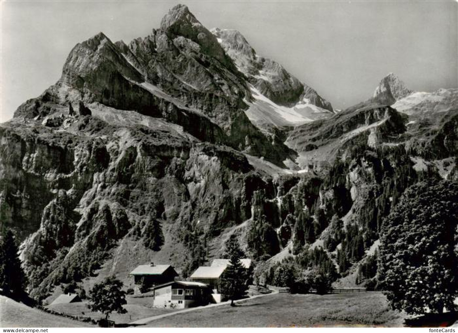 13909569 Braunwald_GL Mit Ortstock Und Hoher Turm - Otros & Sin Clasificación