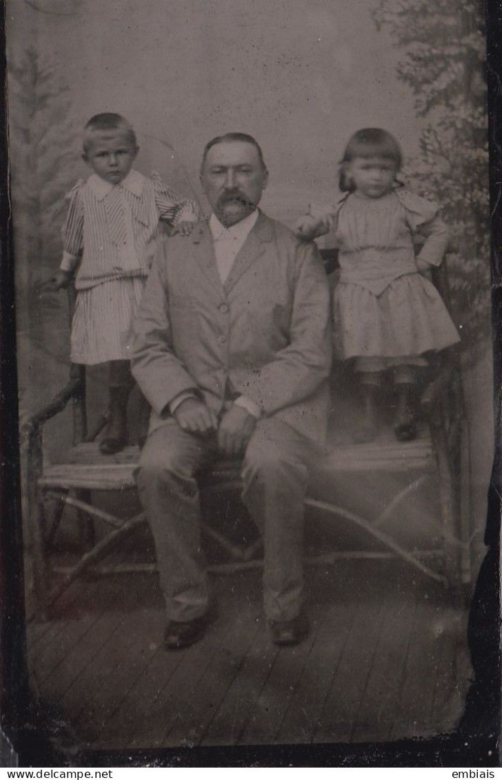 DAGUERREOTYPE - Portrait D'un Père Et De Ses Enfants - Old (before 1900)