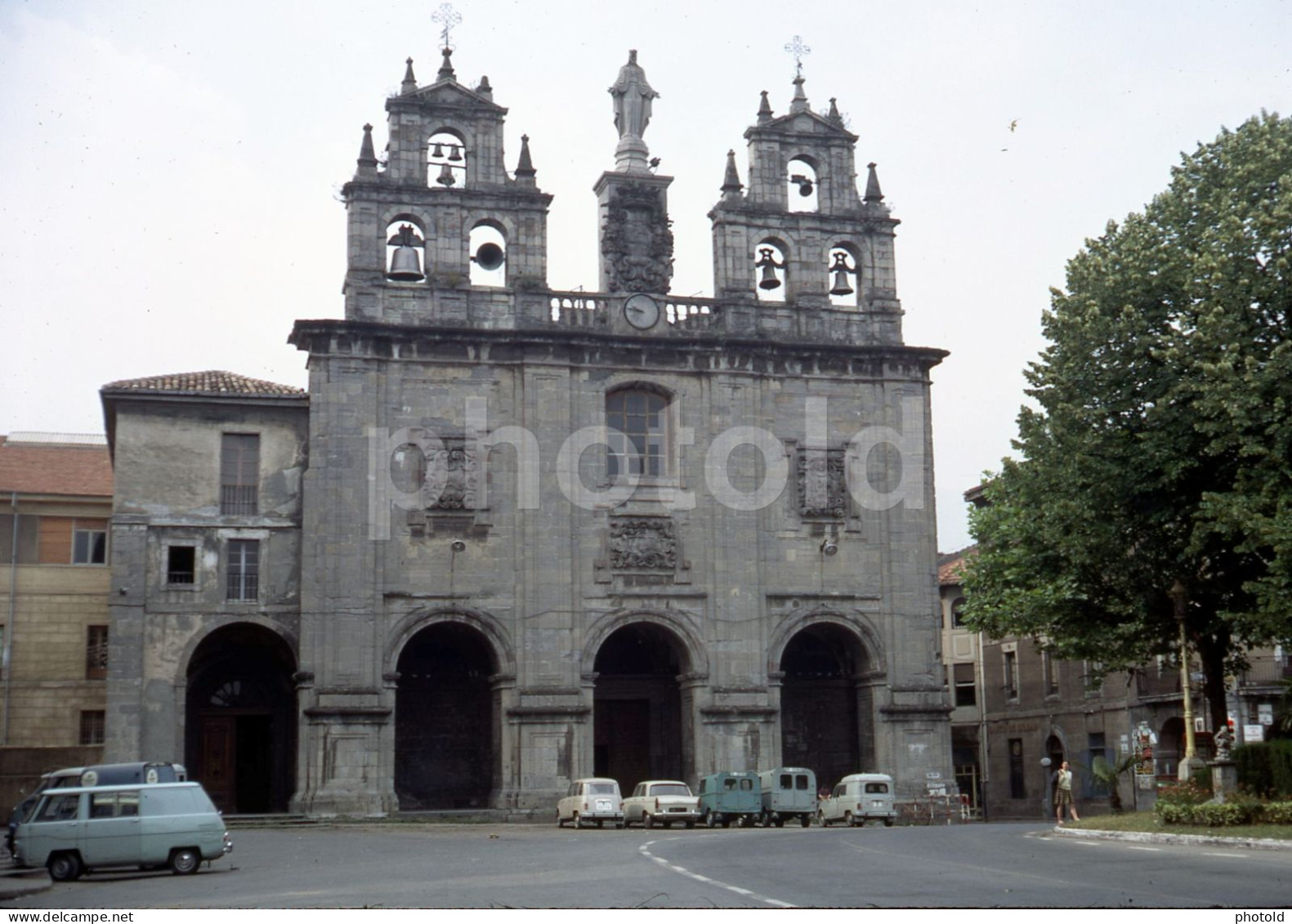 1969 ORDUNA EUSCADI SIATA VAN SEAT IGLESIA ESPANA SPAIN 35mm AMATEUR DIAPOSITIVE SLIDE Not PHOTO No FOTO NB4144 - Diapositives