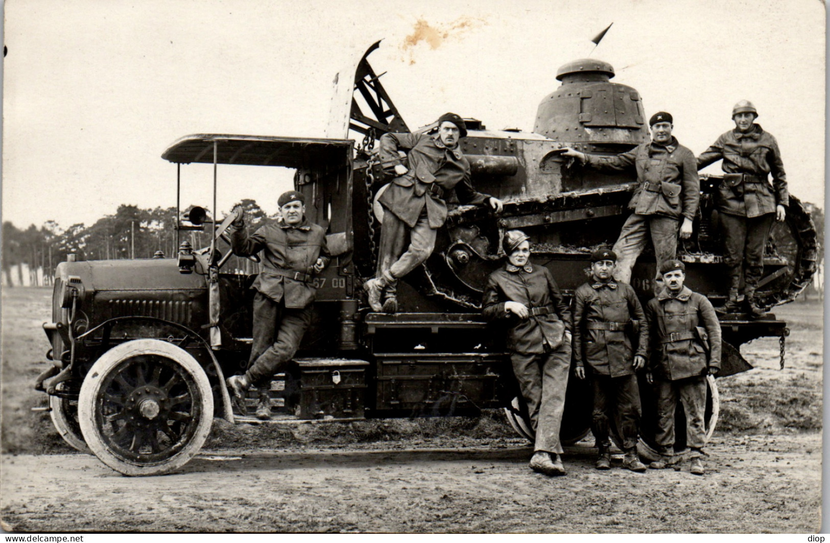 CP Carte Photo D&#039;&eacute;poque Photographie Vintage Militaire Blind&eacute; Char Camion WW1 - Oorlog, Militair