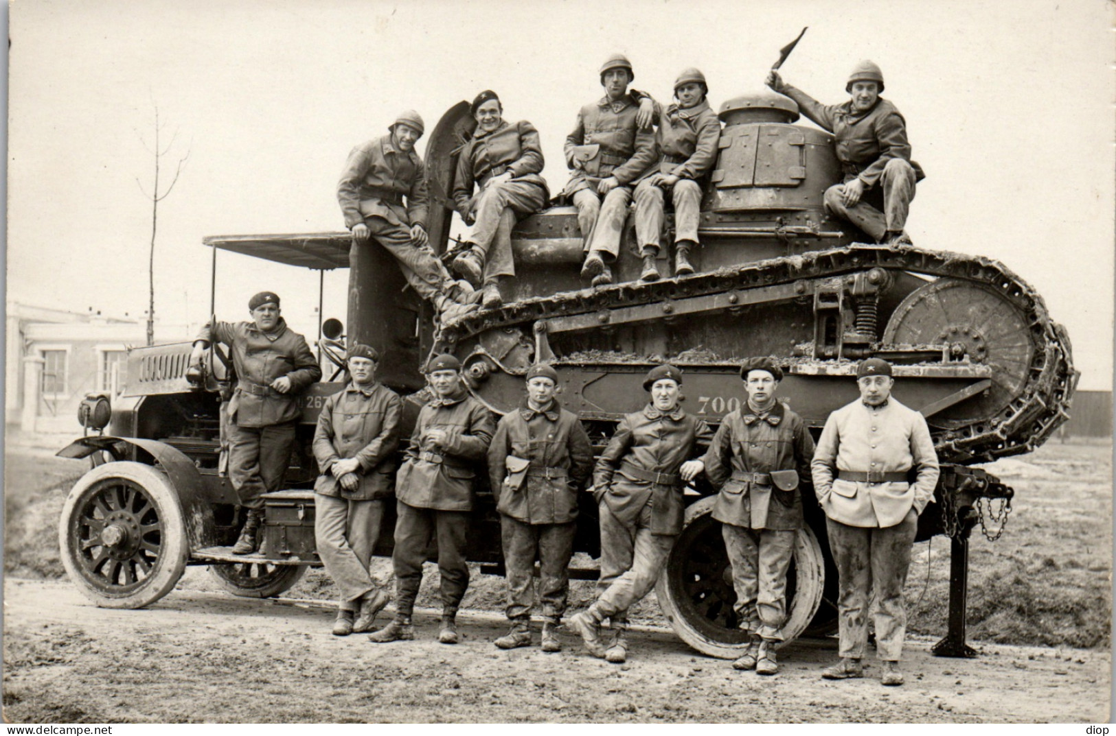 CP Carte Photo D&#039;&eacute;poque Photographie Vintage Militaire Blind&eacute; Char Camion WW1 - Oorlog, Militair