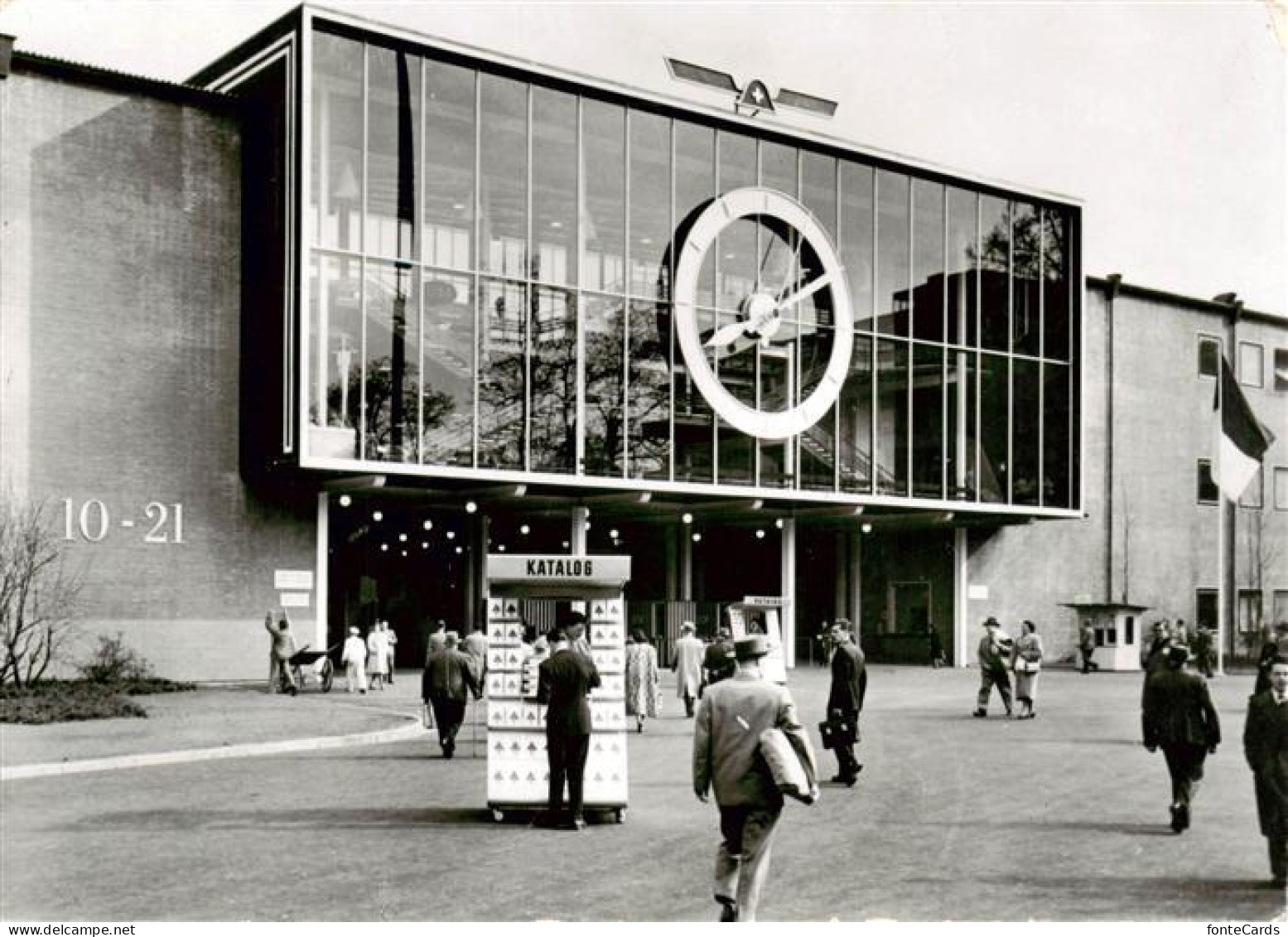 13895209 Basel BS Haupteingang Der Neuen Messehallen Offizielle Postkarte Basel  - Autres & Non Classés