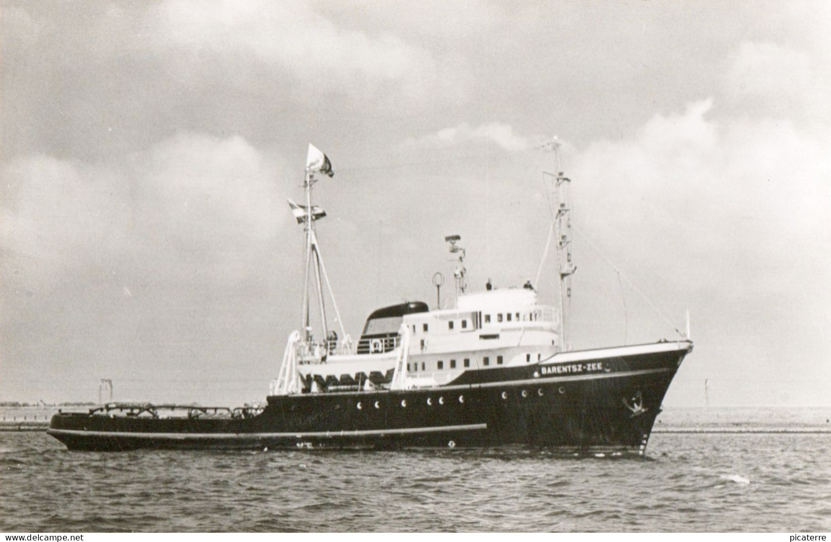 L. Smit & Co's Internationale Sleepdienst Tugboat - M.T. BARENTSZ-ZEE 1650hp- Salvage, Tug, Towing, Photo F.Stigter- S 1 - Rimorchiatori