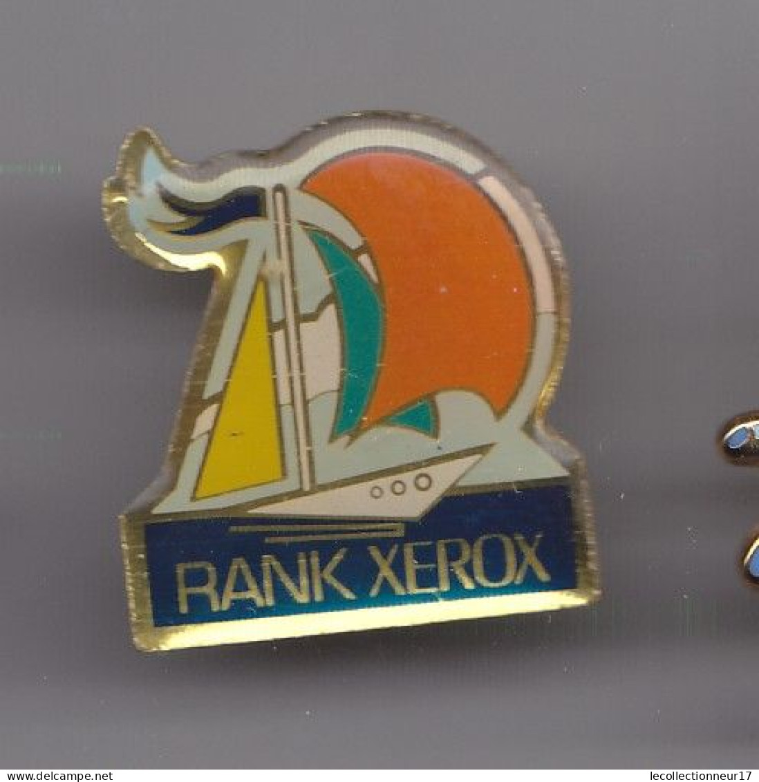 Pin's Bateau Voilier Rank Xerox Réf 3093 - Boats