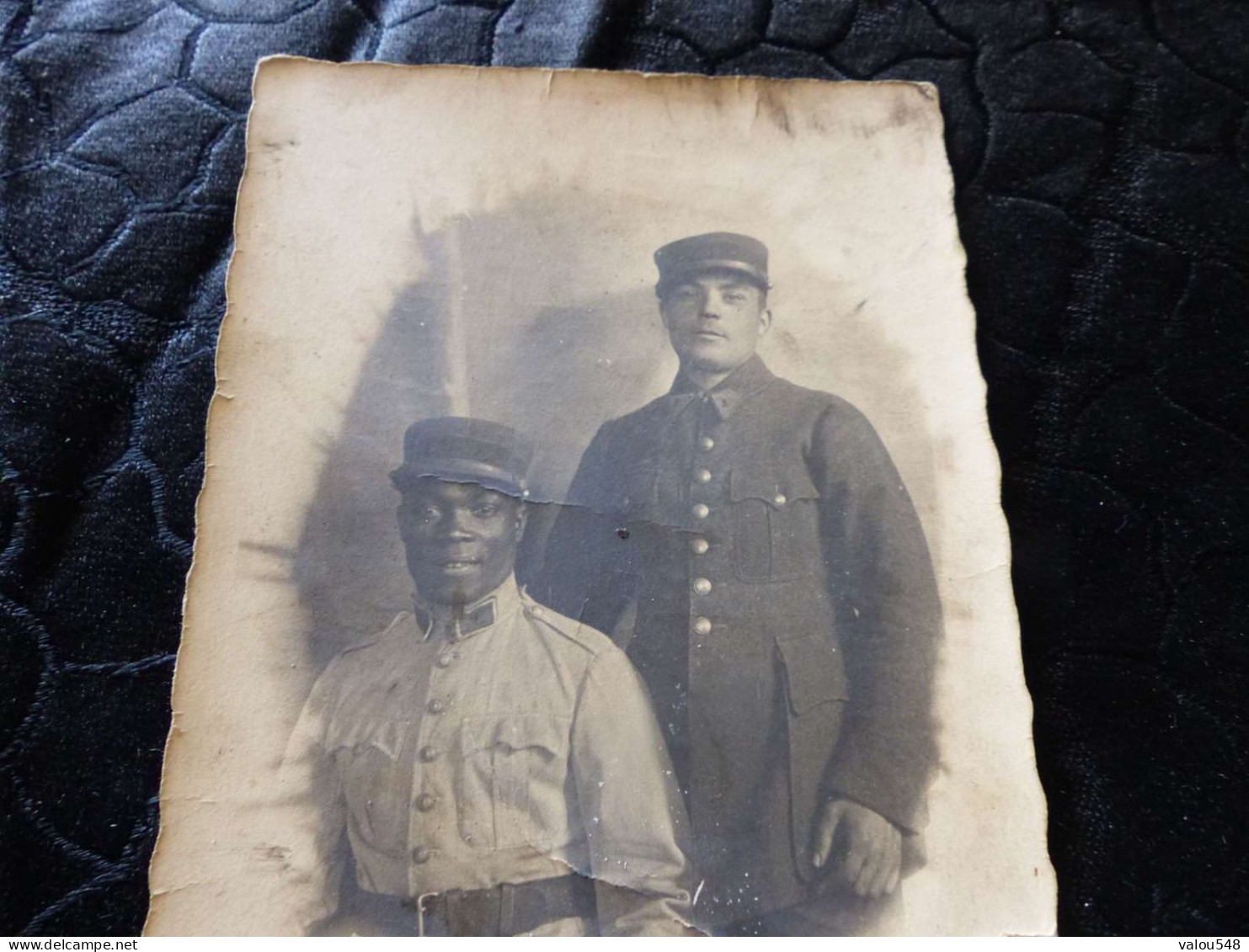 C-74, Carte-photo, Groupe De Soldats Dont Un Tirailleur Sénégalais - Oorlog 1914-18