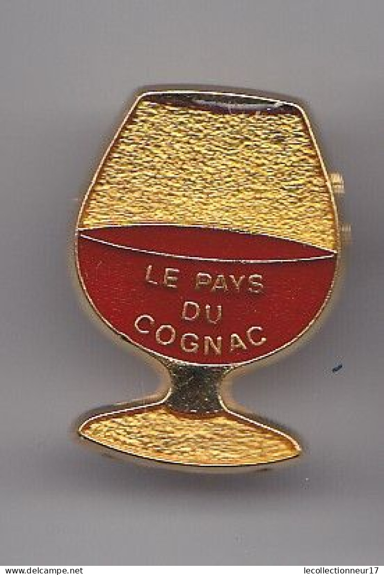 Pin's Le Pays Du Cognac Verre Réf 5600 - Ciudades