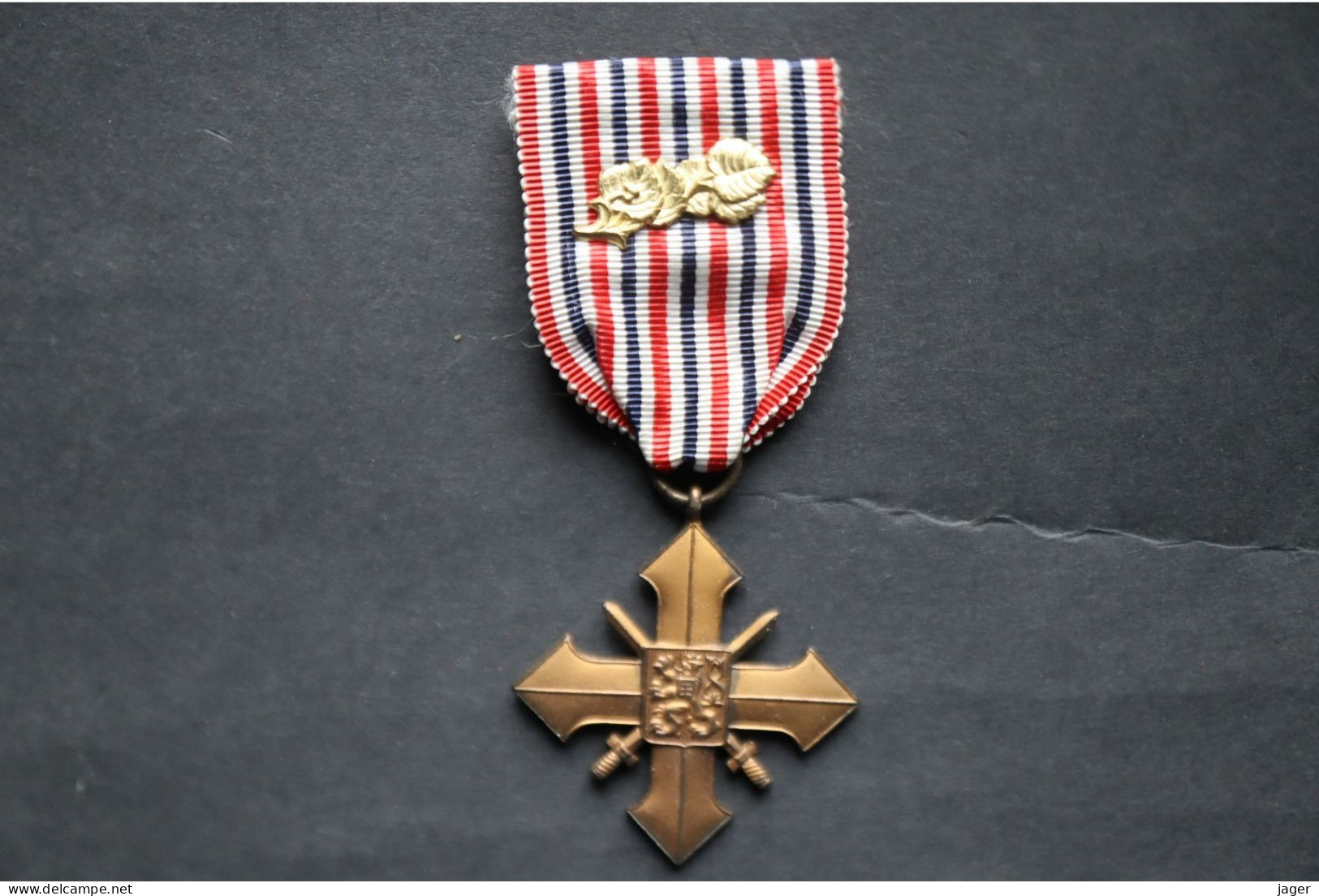 Médaille Croix De Guerre Tchécoslovaque 1939 Avec Palme WWII - Altri & Non Classificati