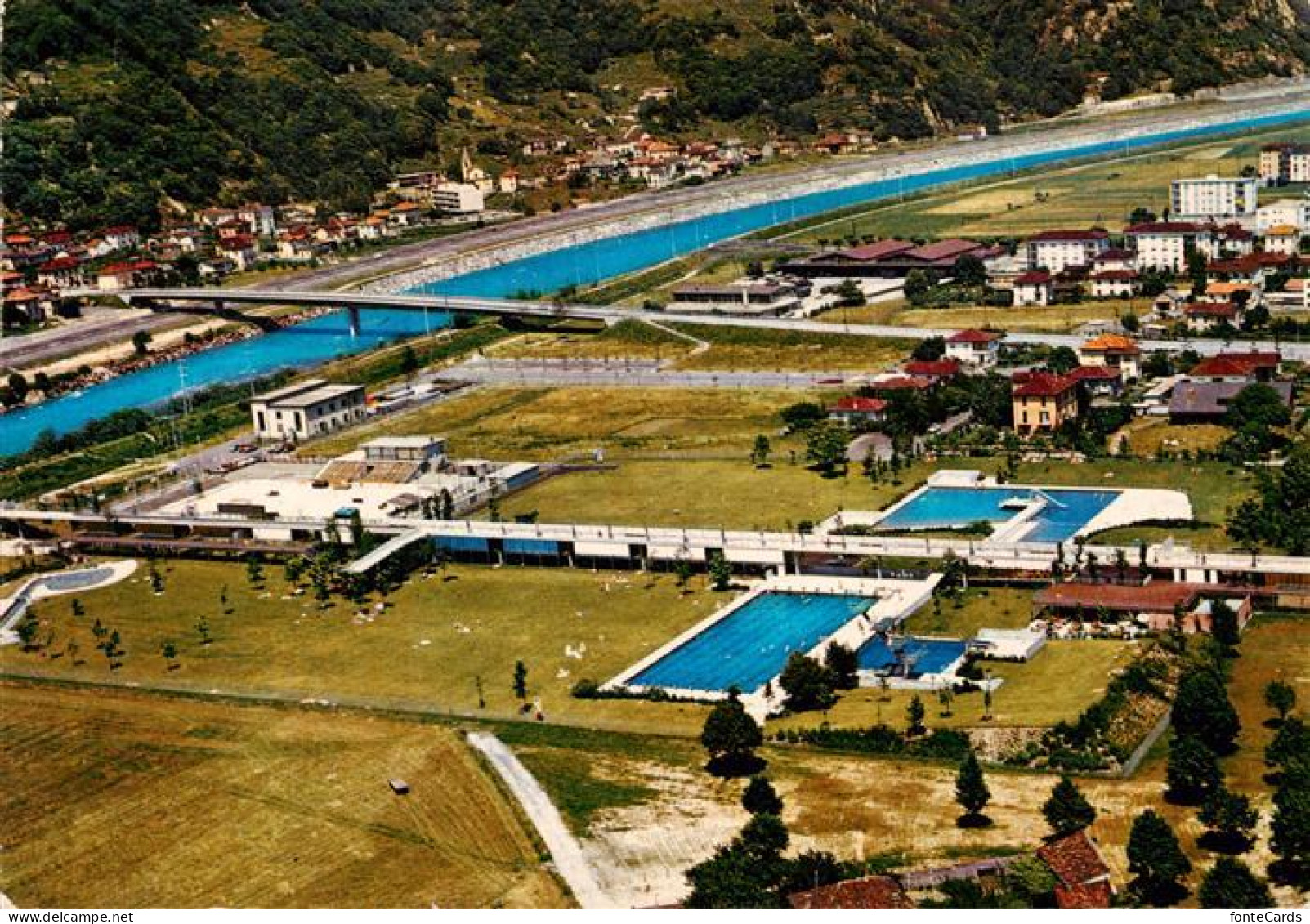 13869649 Bellinzona TI Le Nuove Piscine Veduta Aerea  - Autres & Non Classés