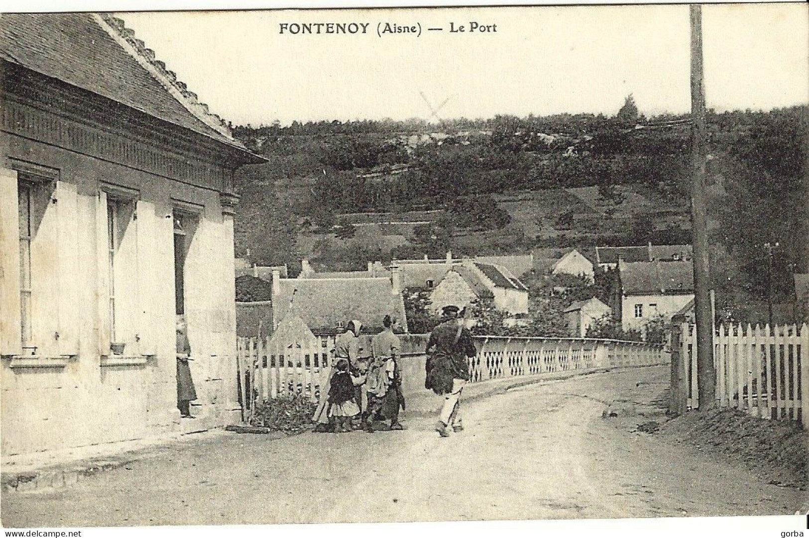 *CPA - 02 - FONTENOY Le Pont (mais Légendée Le Port) - Animée - Sonstige & Ohne Zuordnung