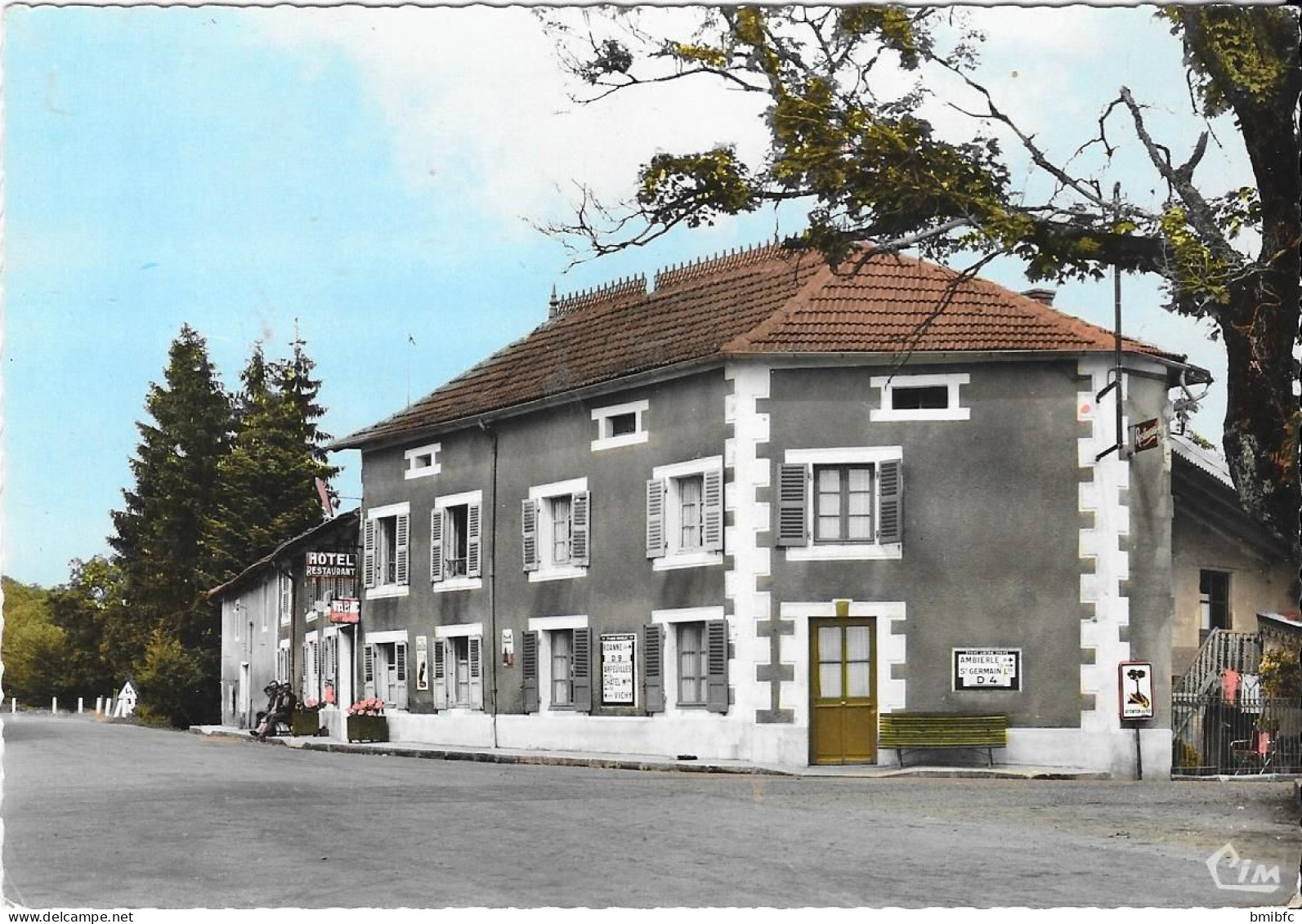 LA CROIX Du SUD - Hôtel-Restaurant COTE - Tél 1 à St Rirand - Andere & Zonder Classificatie