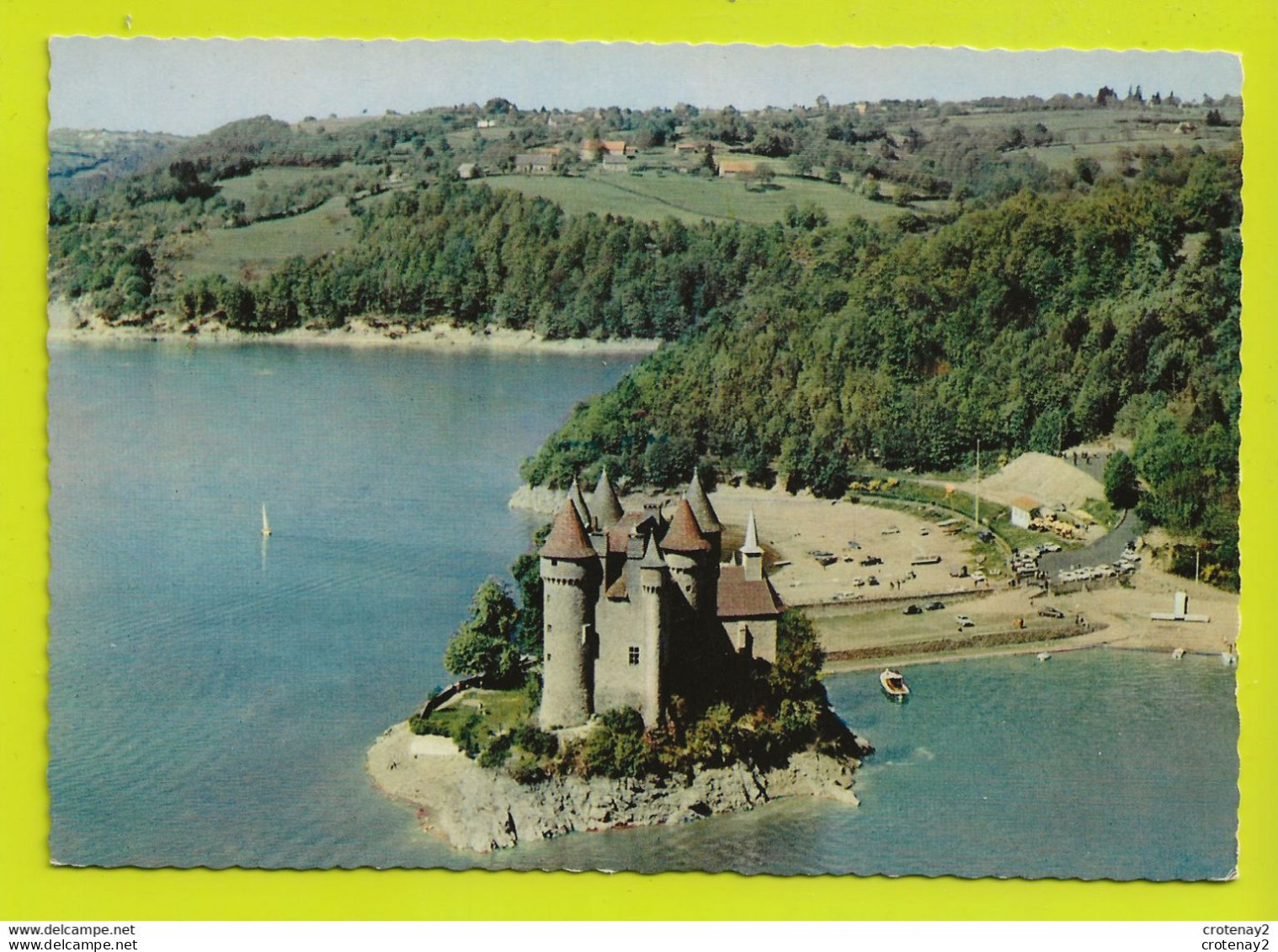15 LANOBRE Vers Condat Château De VAL N°548 Vue Aérienne Sur Le Lac Du Barrage De Bort Les Orgues VOIR DOS - Condat